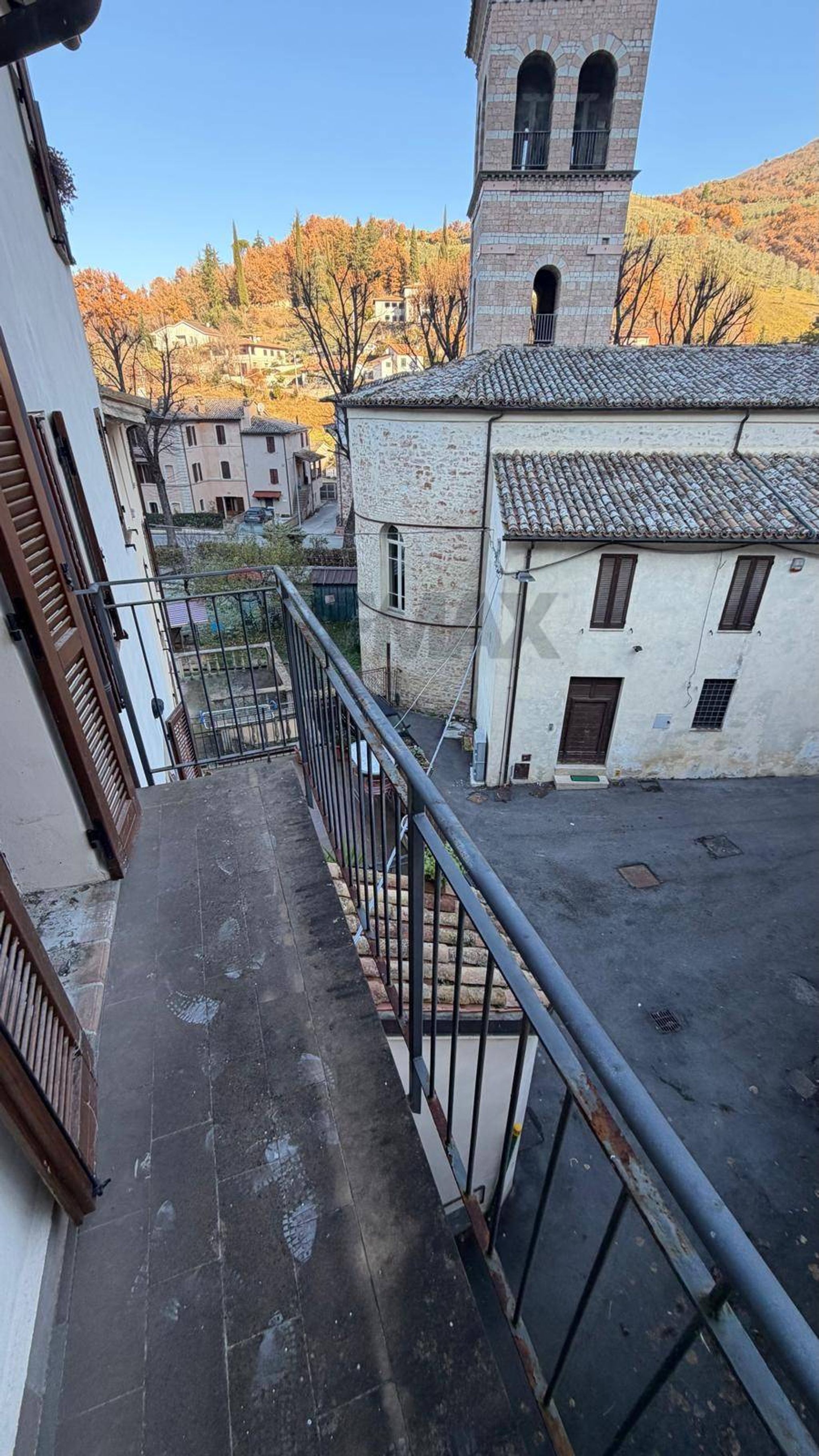 Immobile a Foligno
