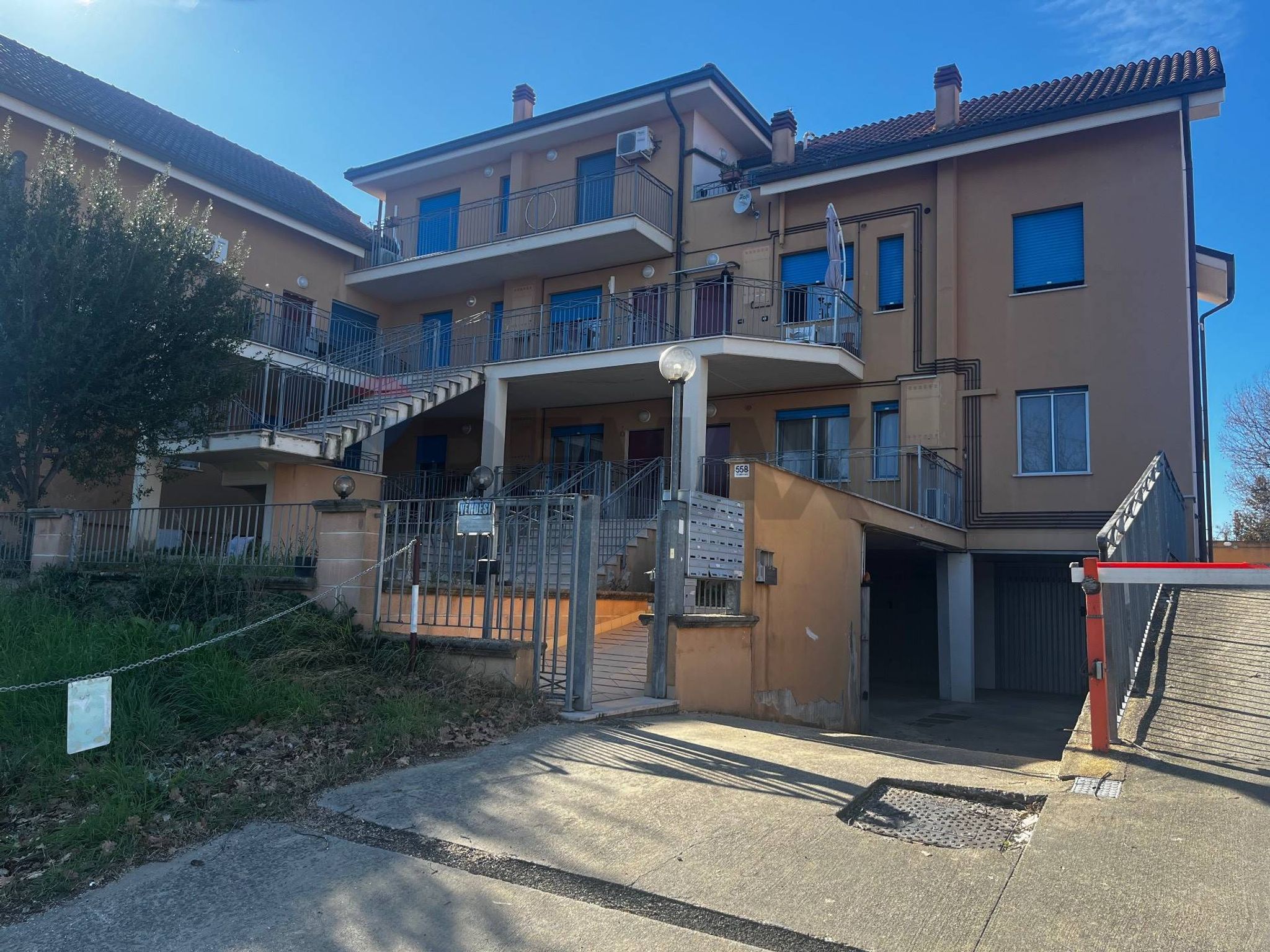 Edificio all'aperto