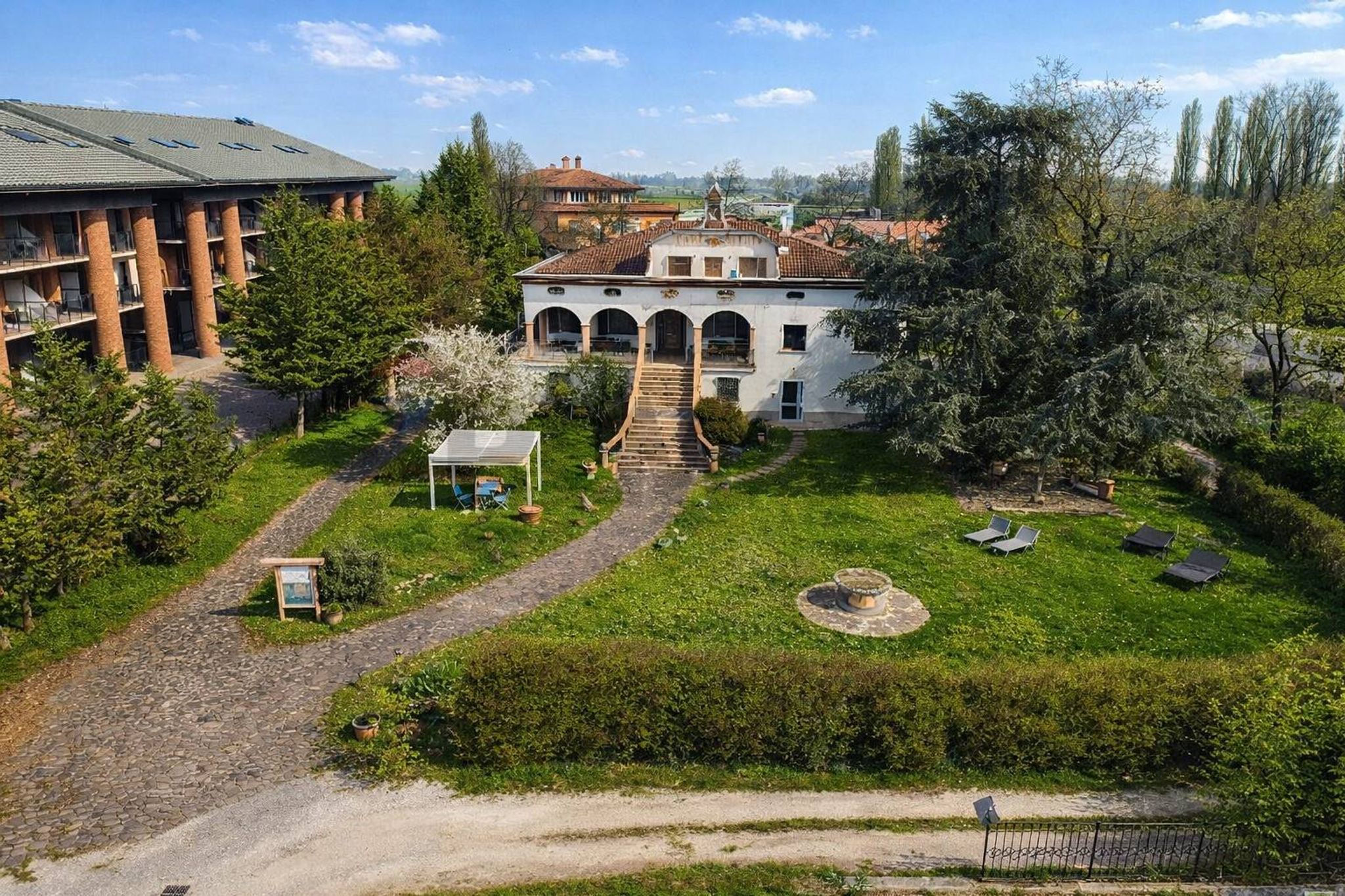 Property in Castelverde