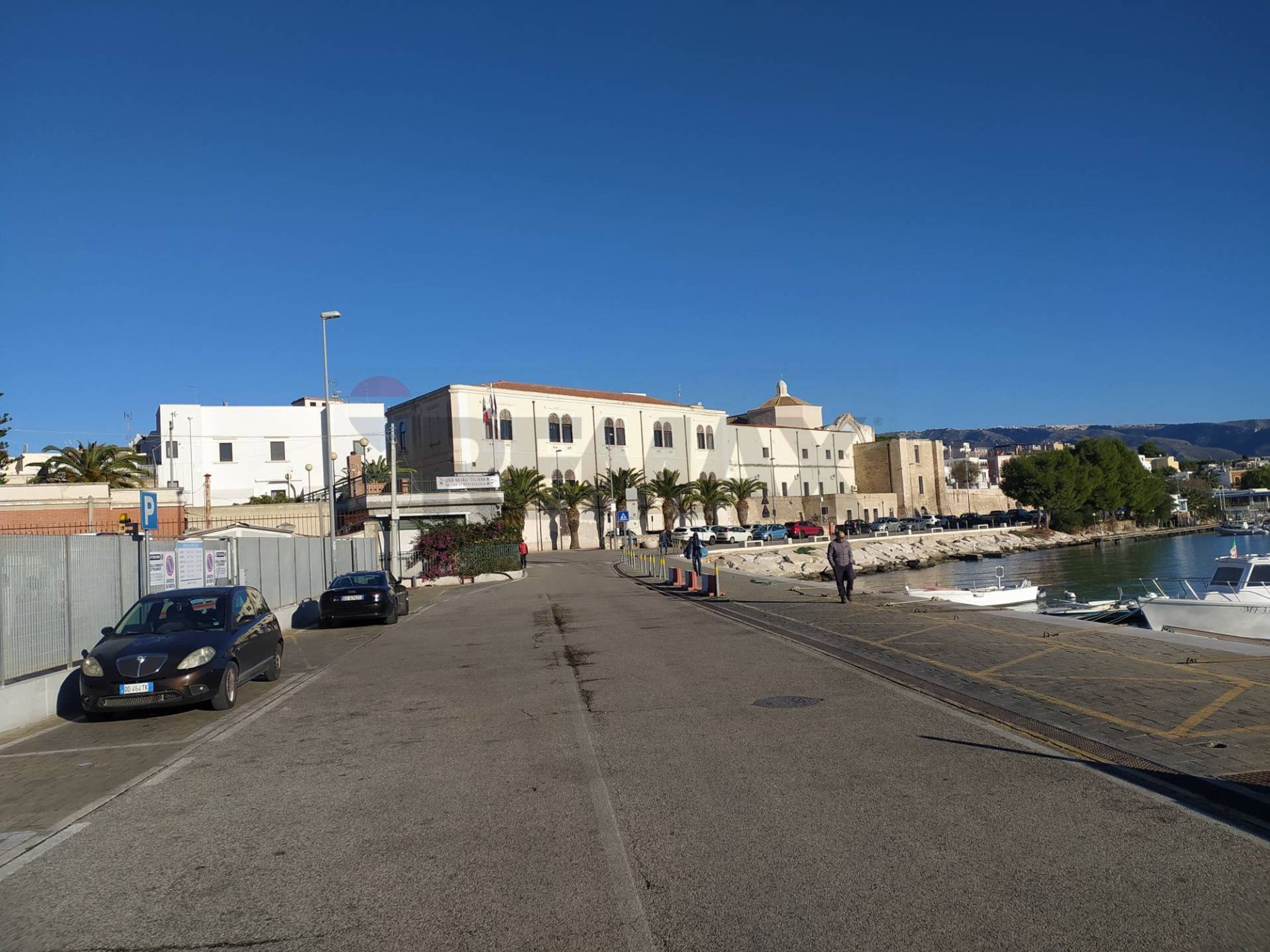 Edificio all'aperto