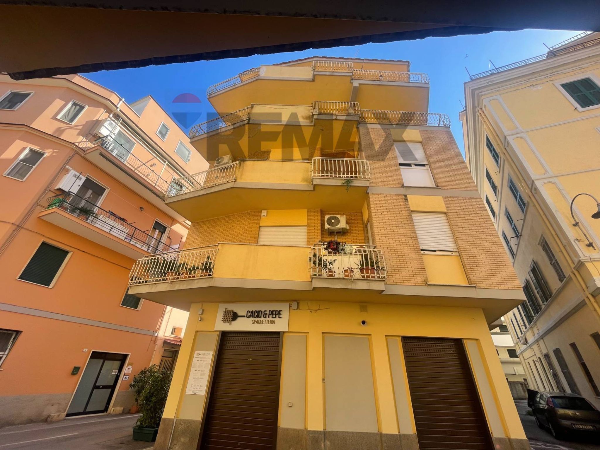 Edificio all'aperto