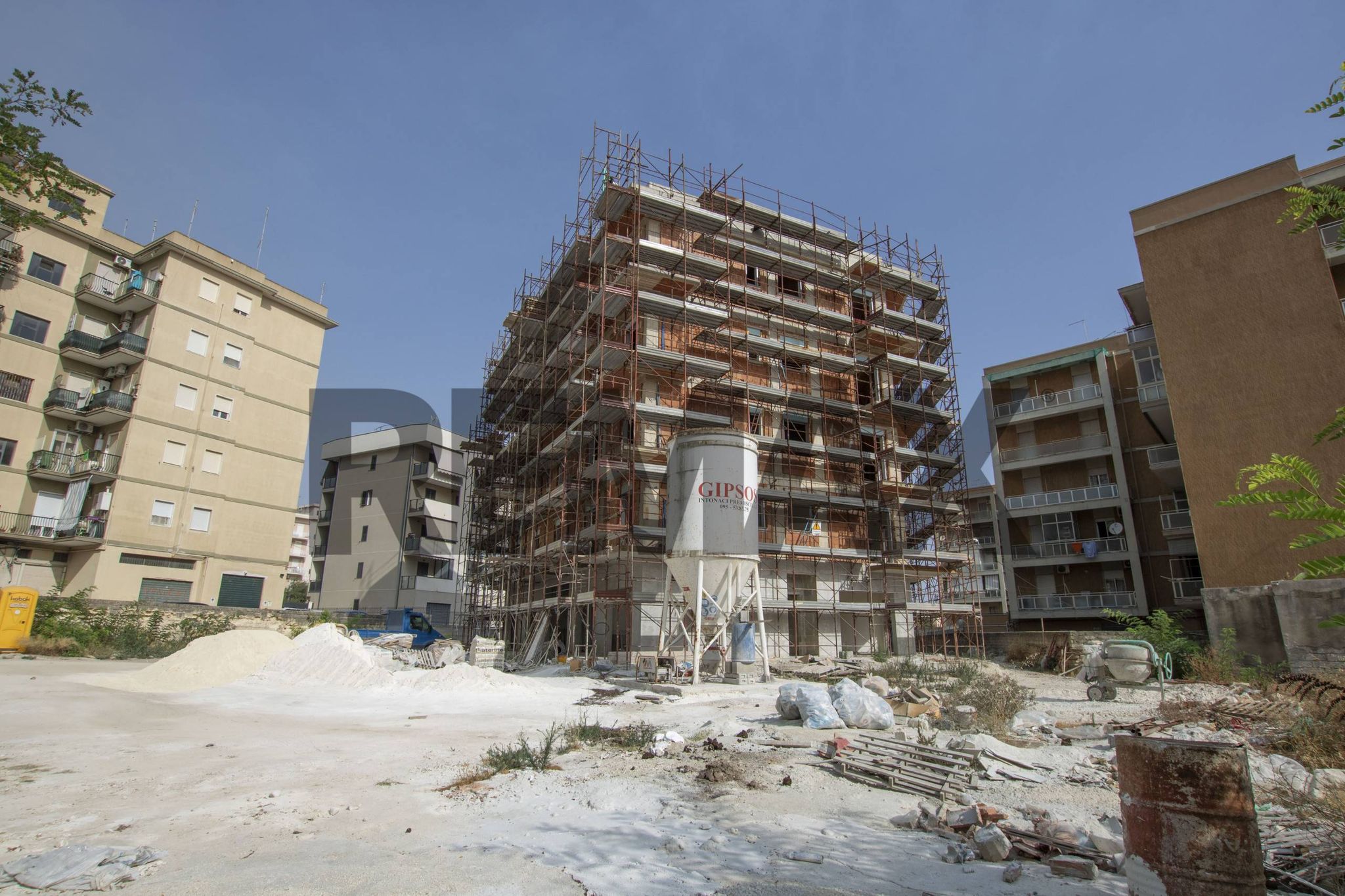 Edificio all'aperto