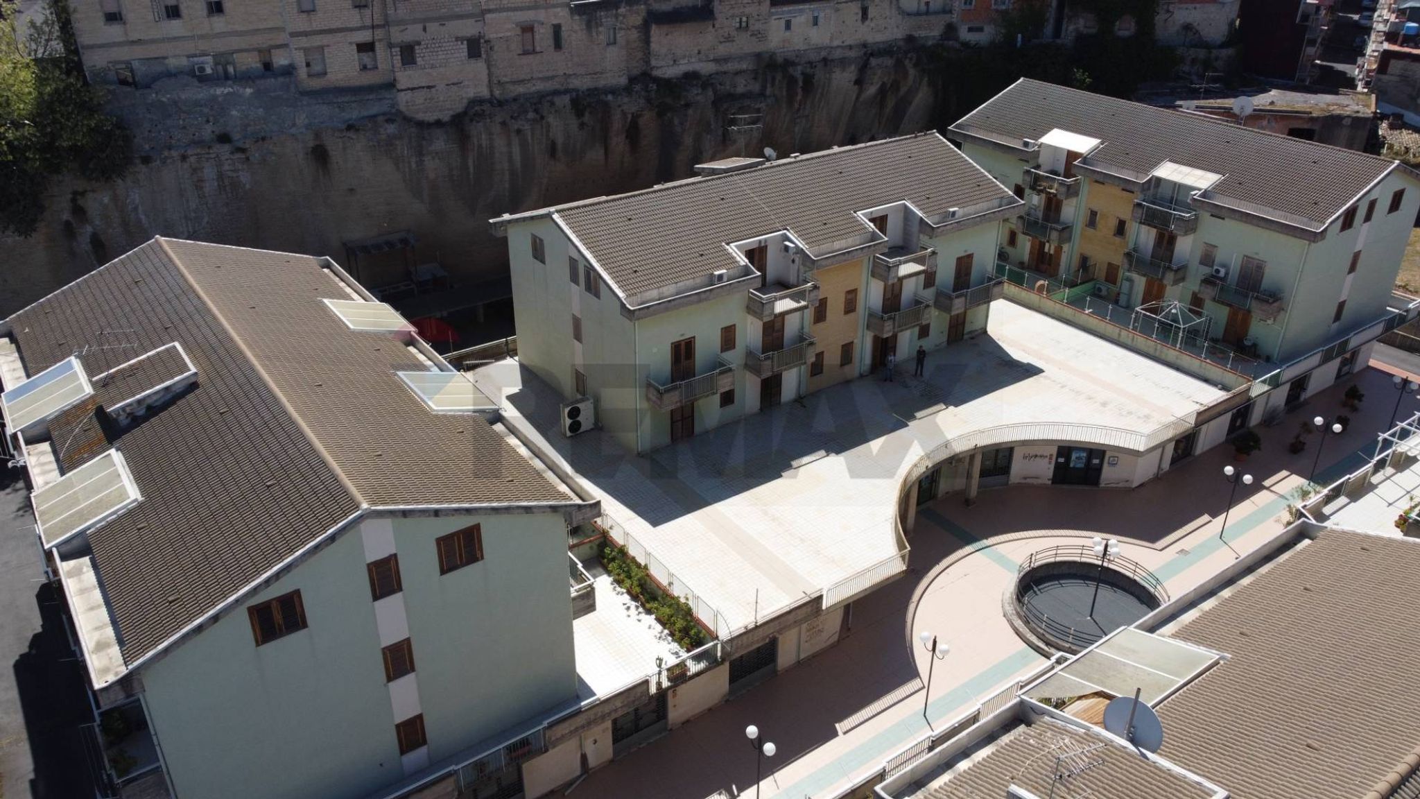 Edificio all'aperto