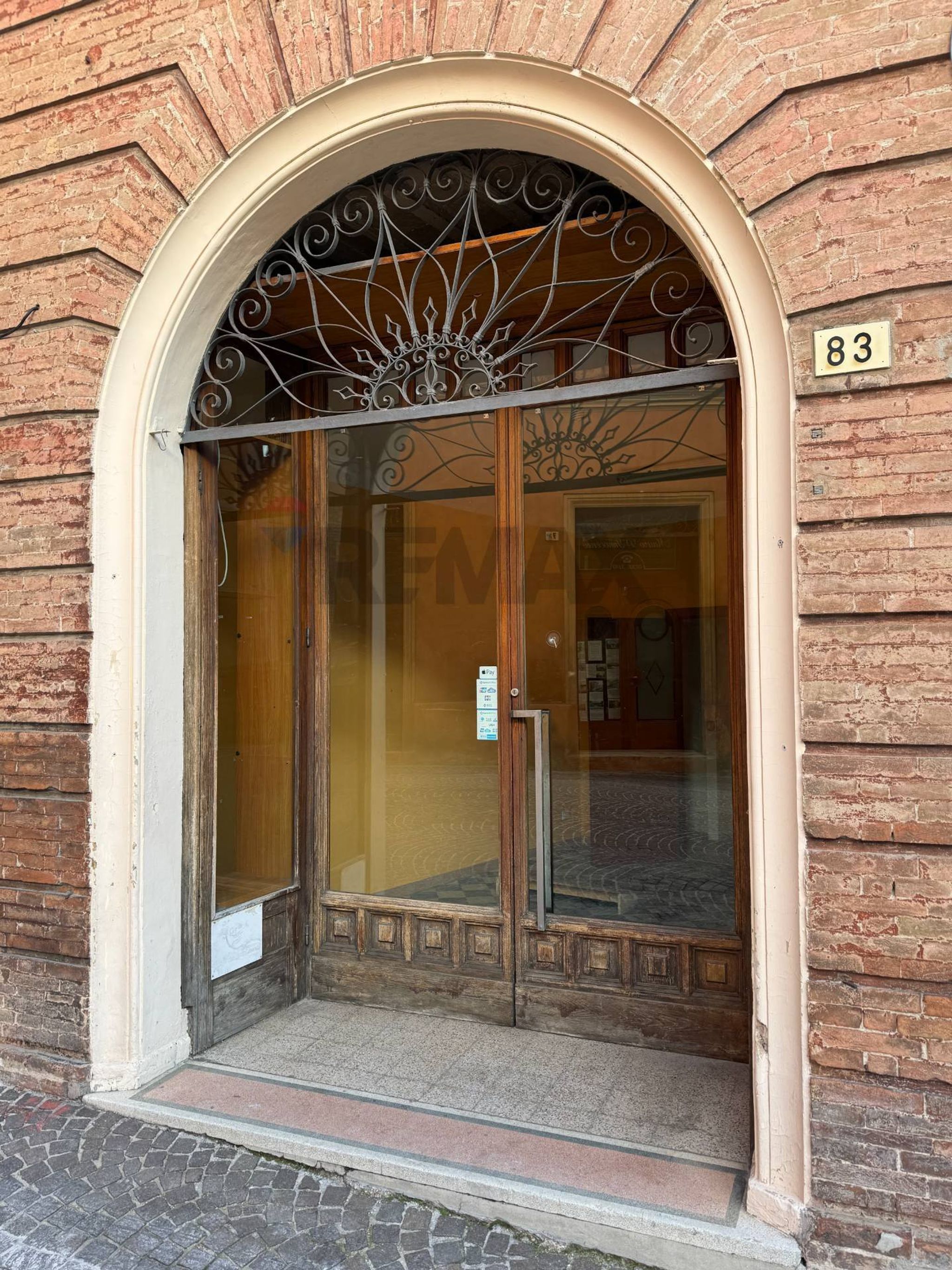 Edificio all'aperto