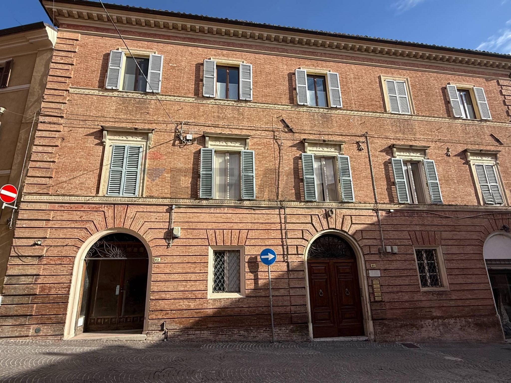 Edificio all'aperto