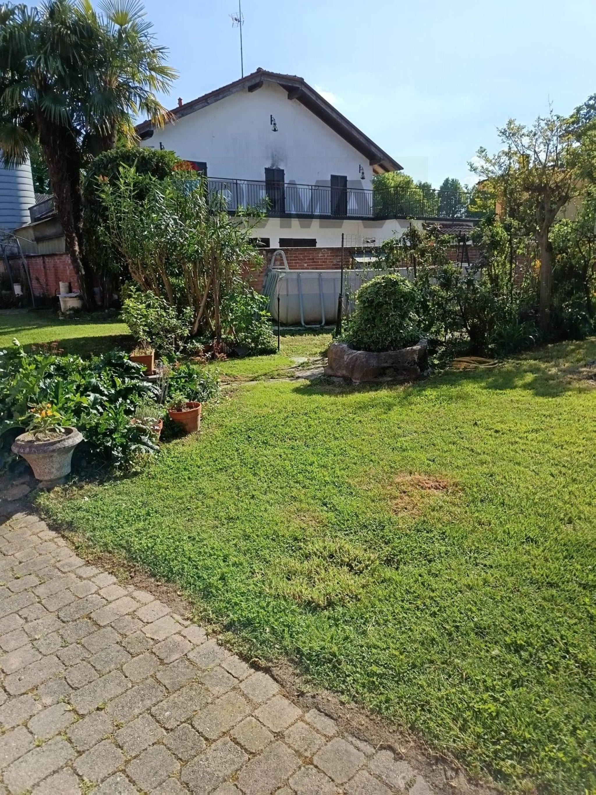 Property in Crescentino