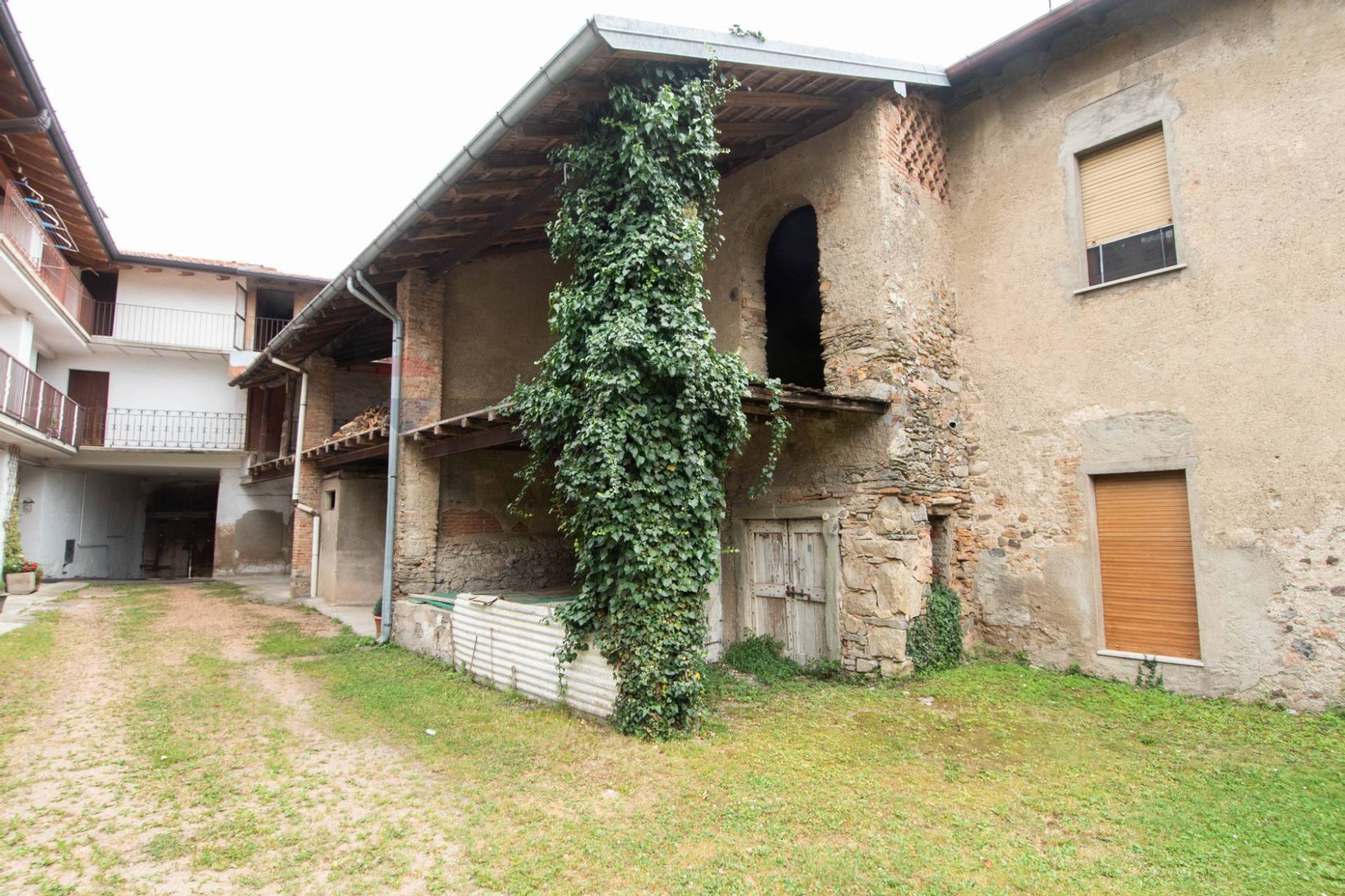 Immobile a Cantello