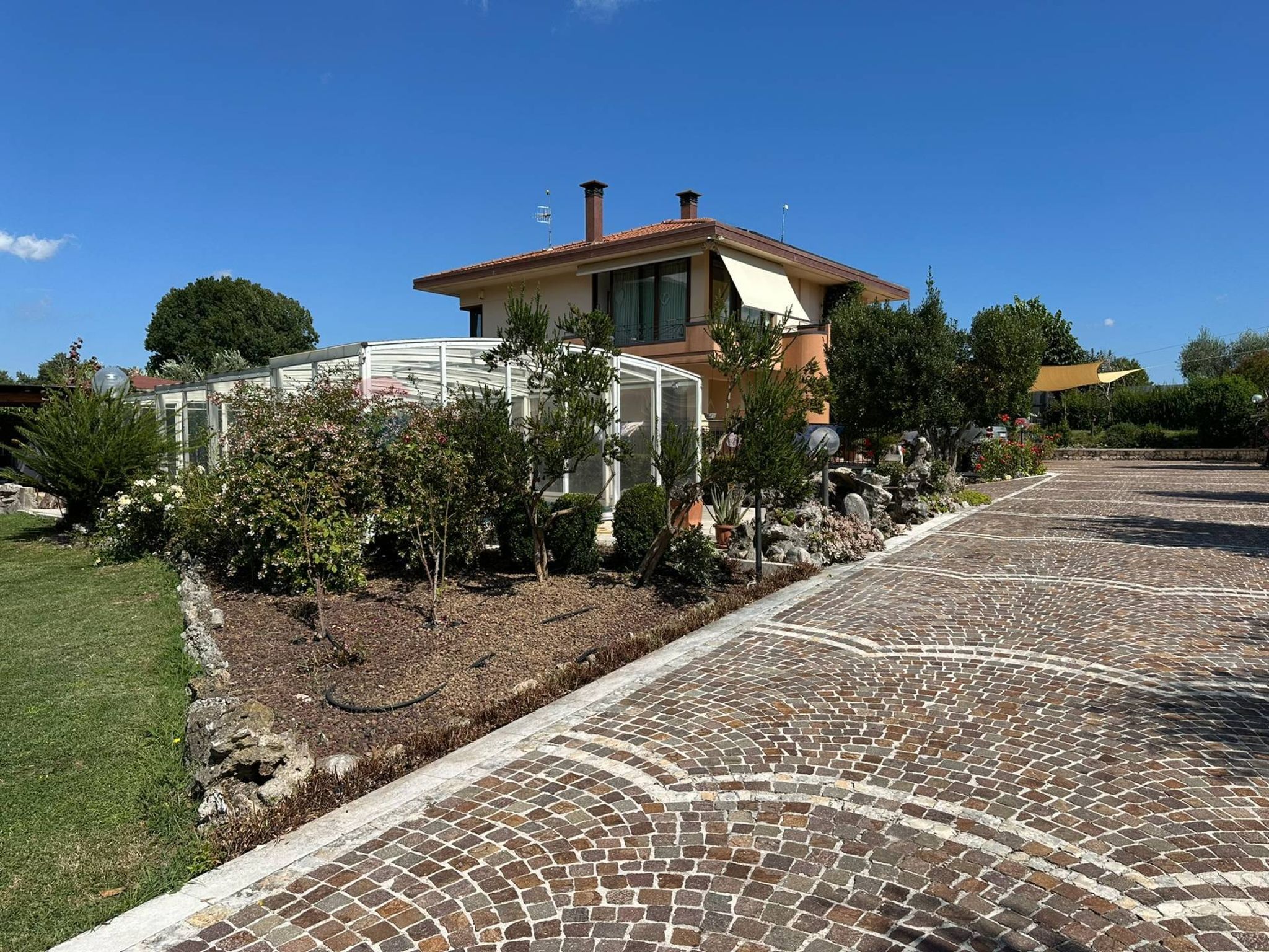 Casa all'aperto