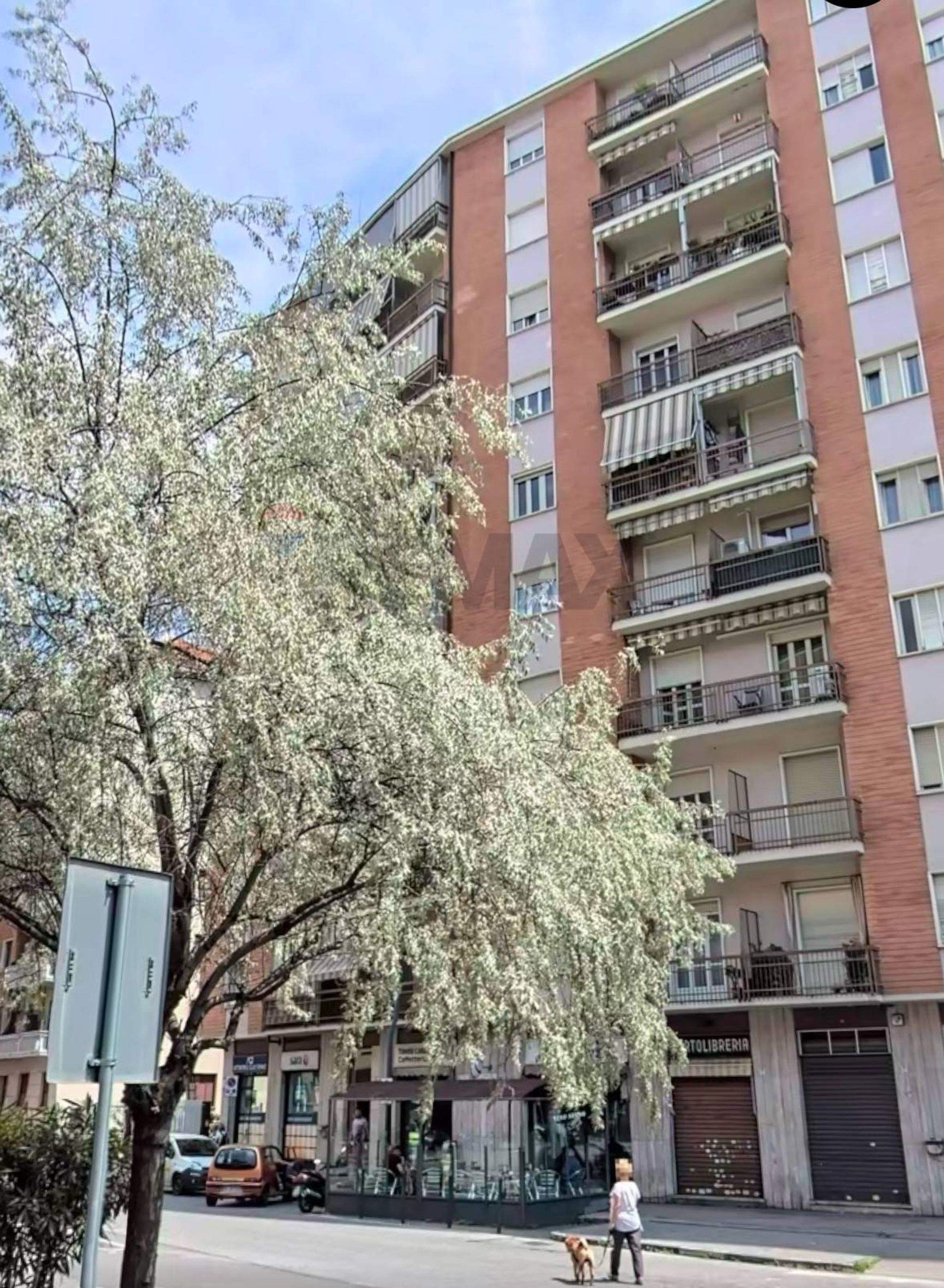 Edificio all'aperto