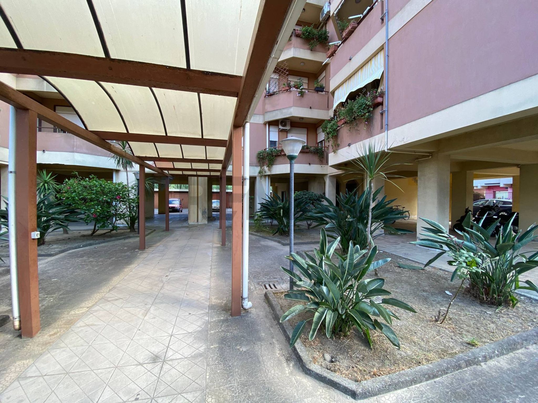 Edificio all'aperto