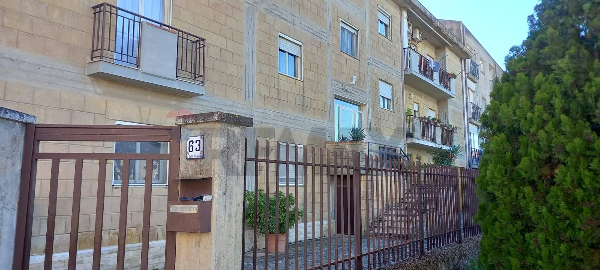 Edificio all'aperto