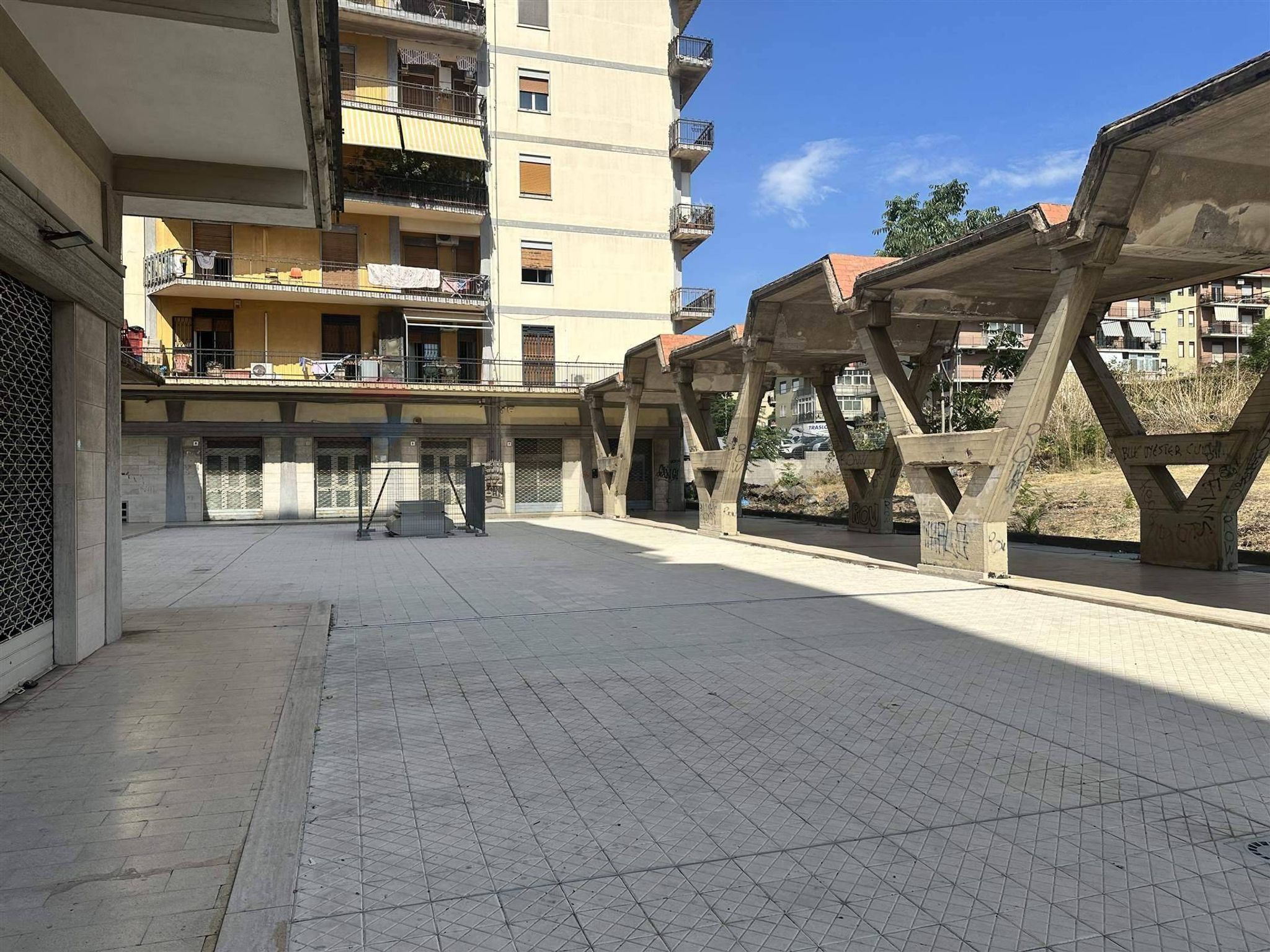 Edificio all'aperto