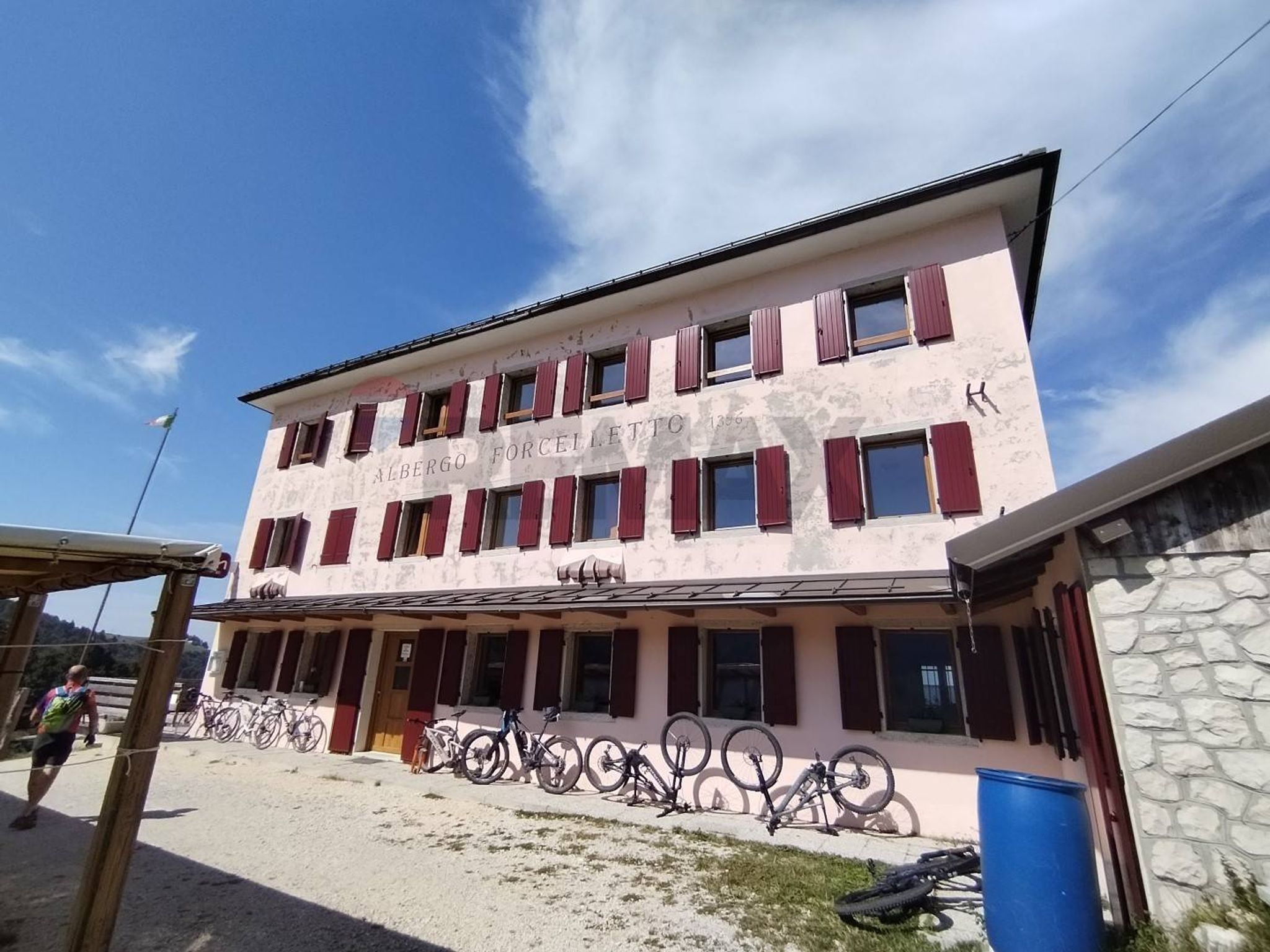 Edificio all'aperto