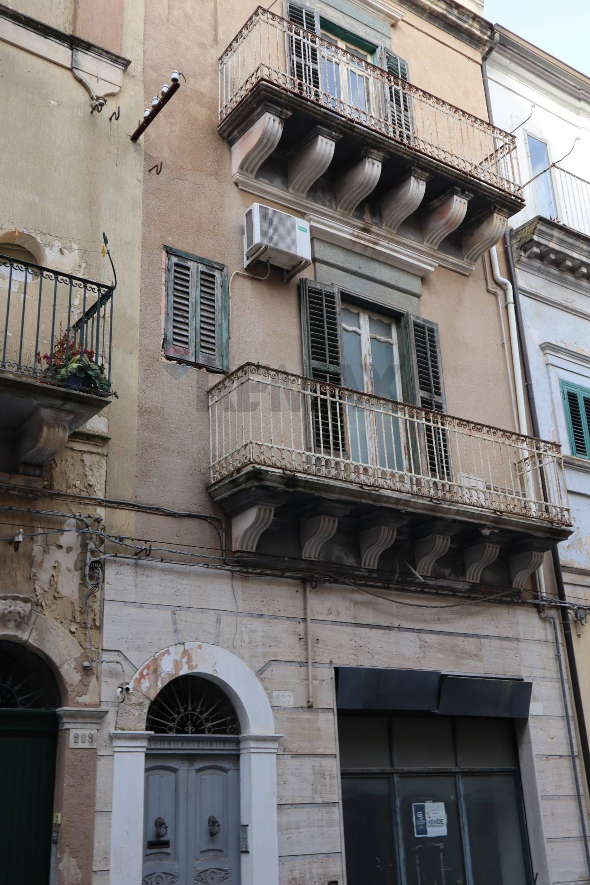 Edificio all'aperto