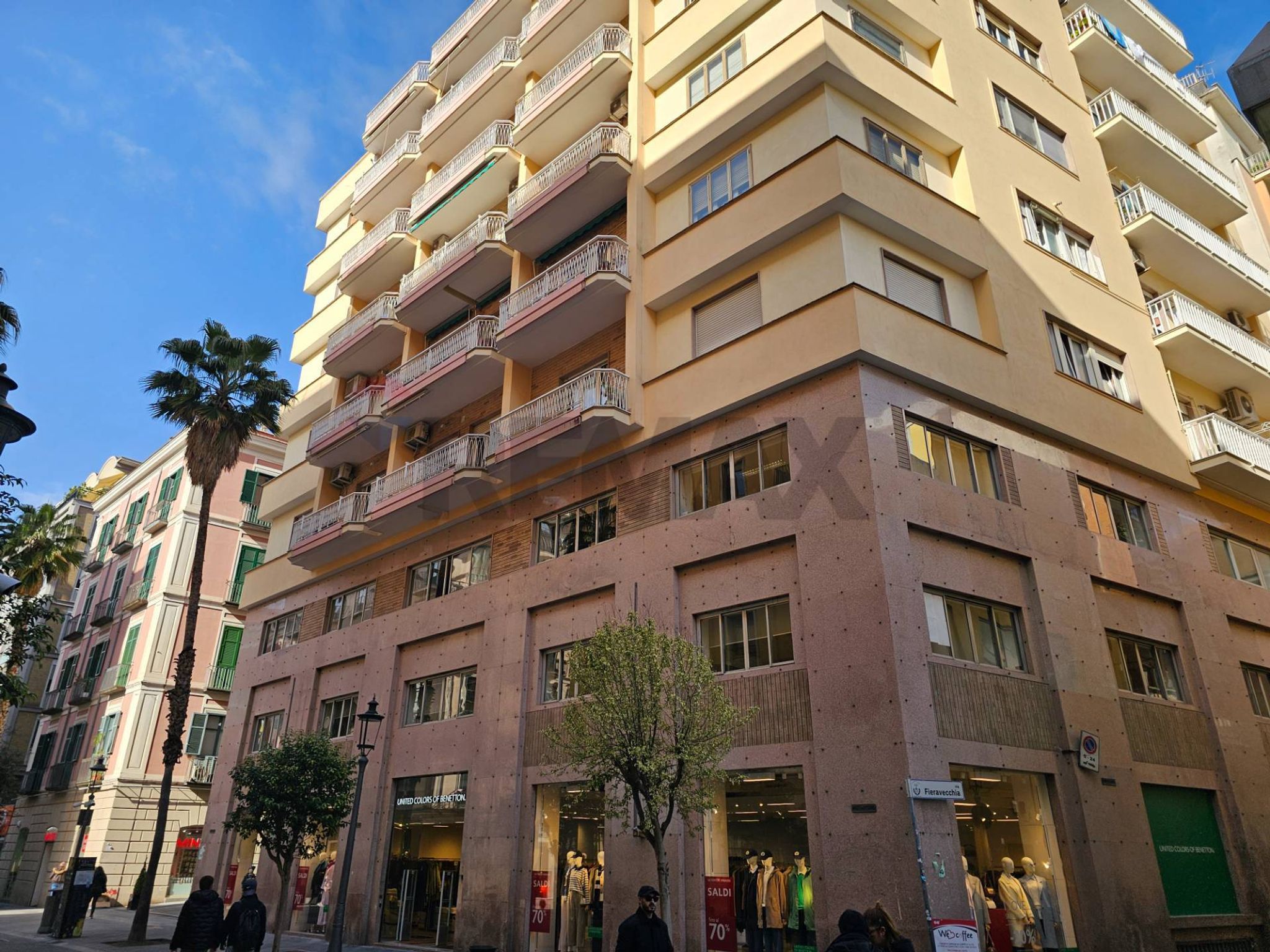 Edificio all'aperto