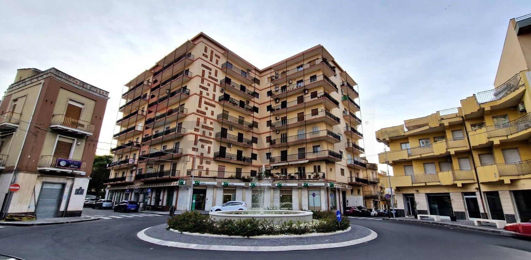 Edificio all'aperto