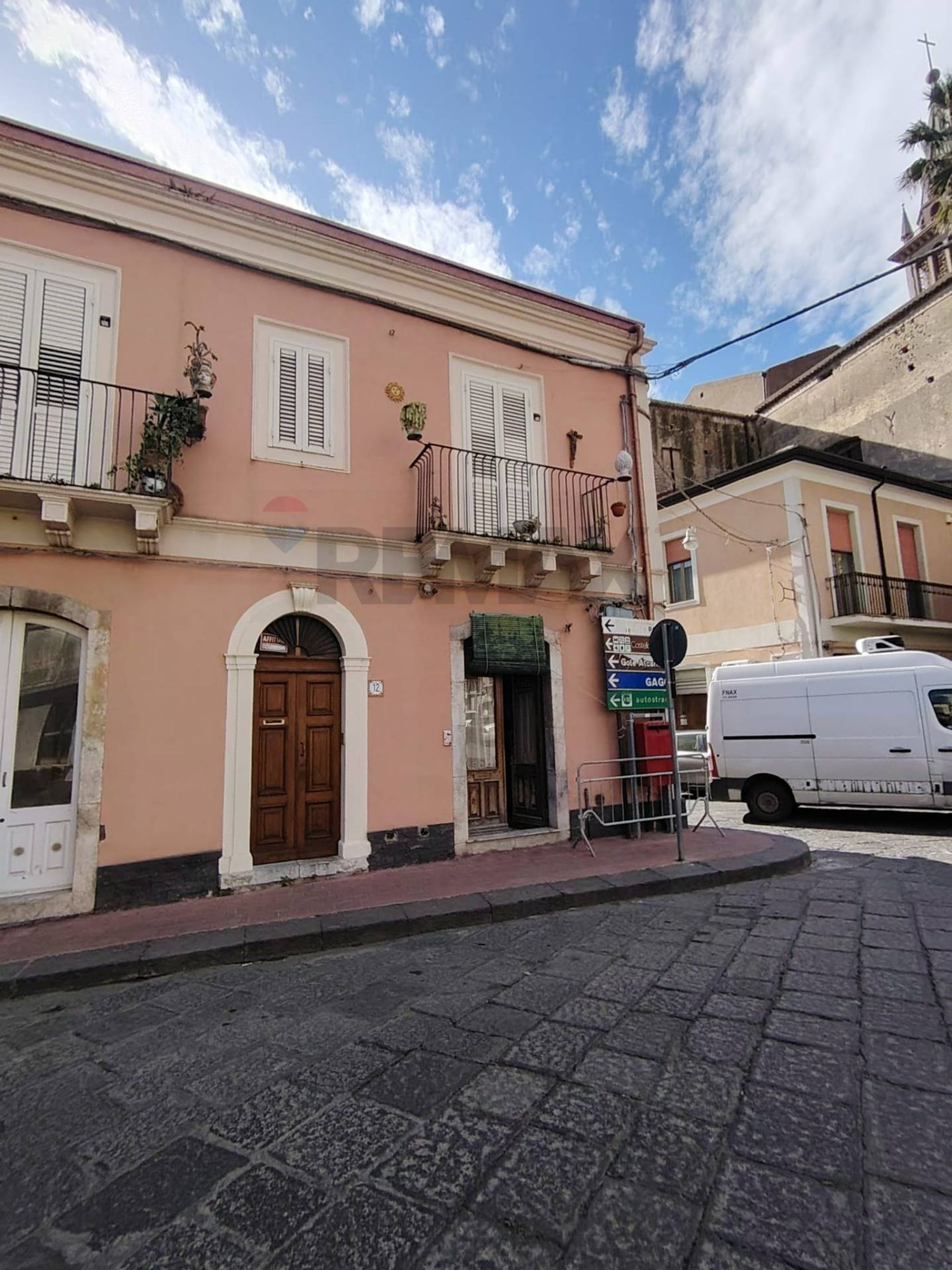 Edificio all'aperto