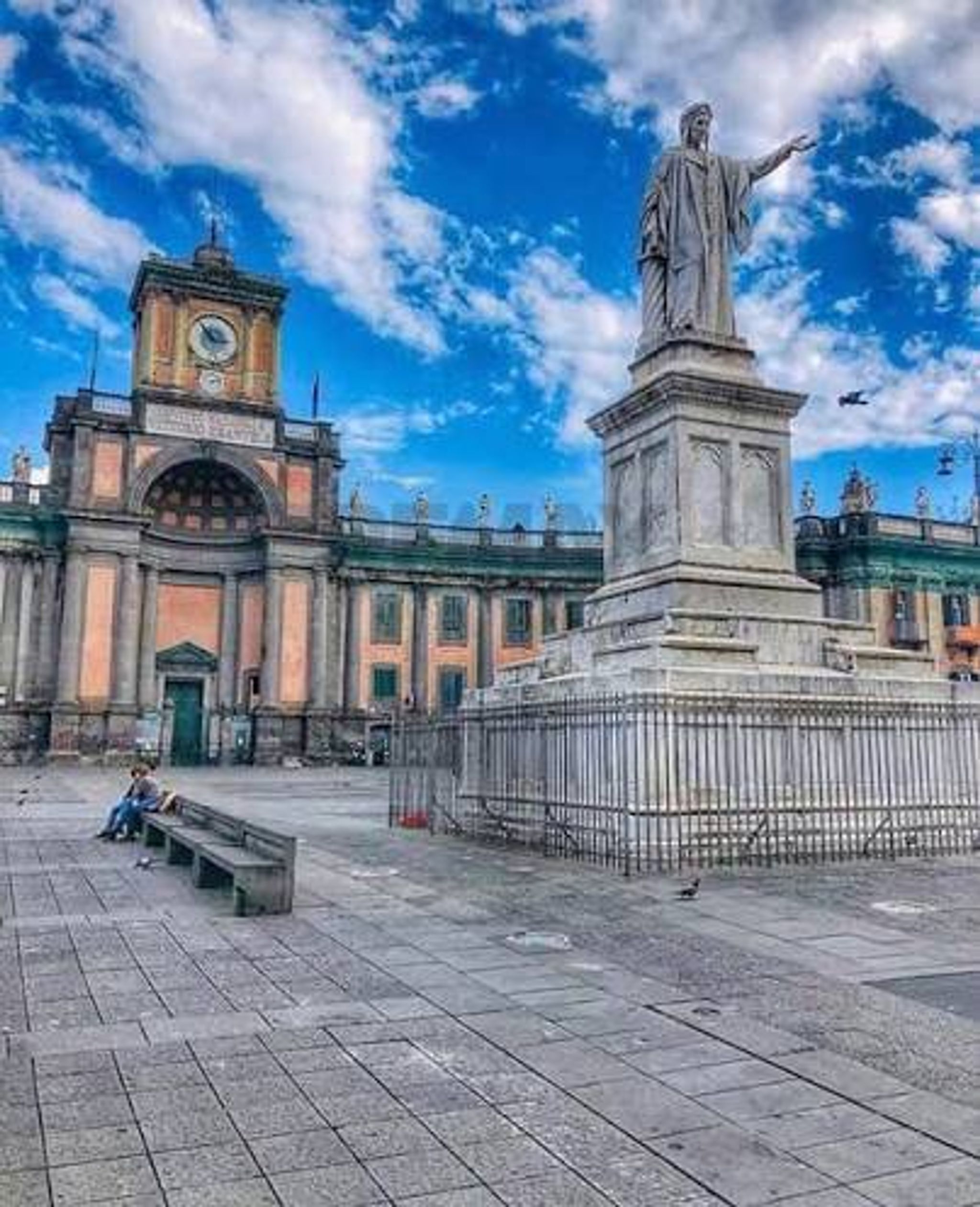 Edificio all'aperto