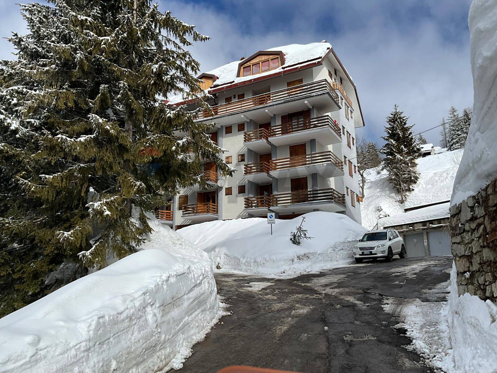 Edificio all'aperto