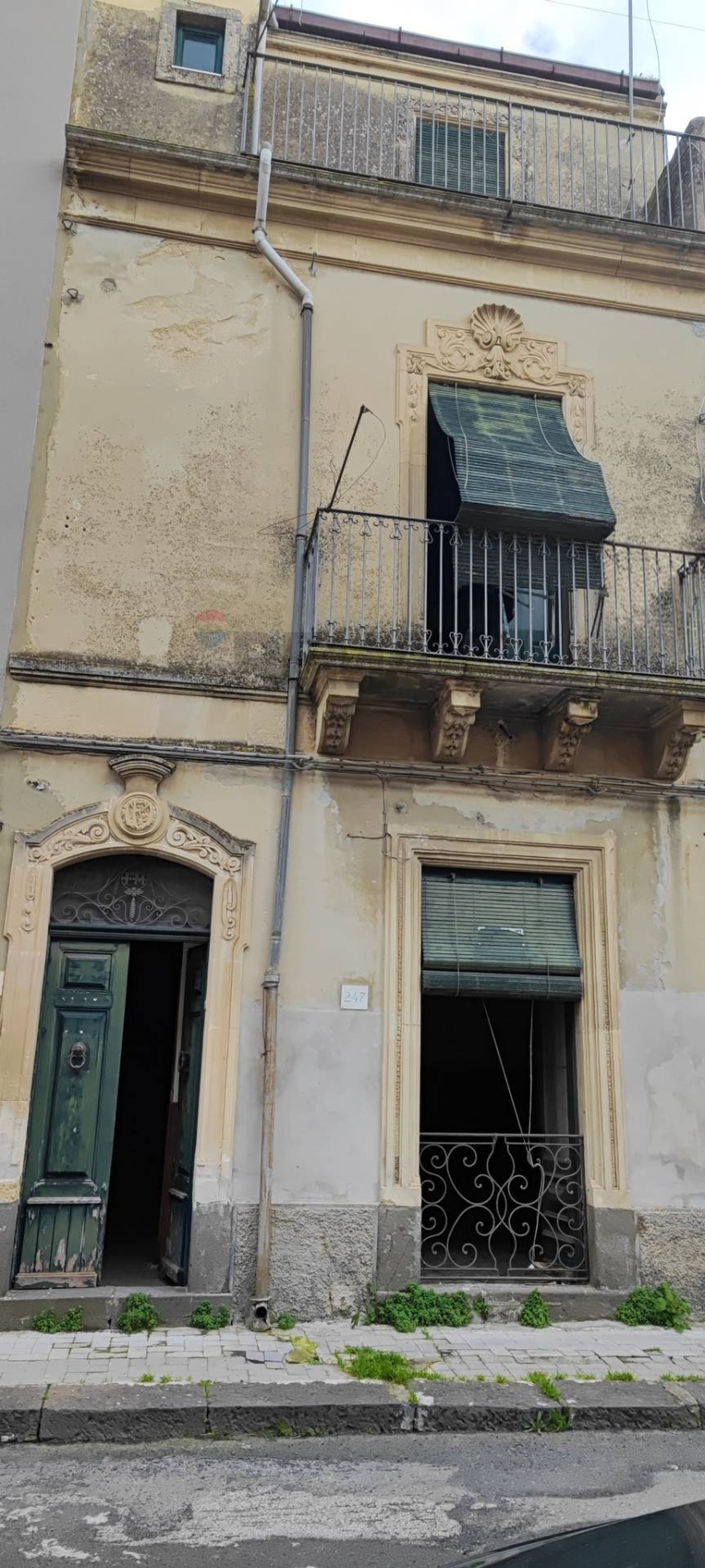 Edificio all'aperto