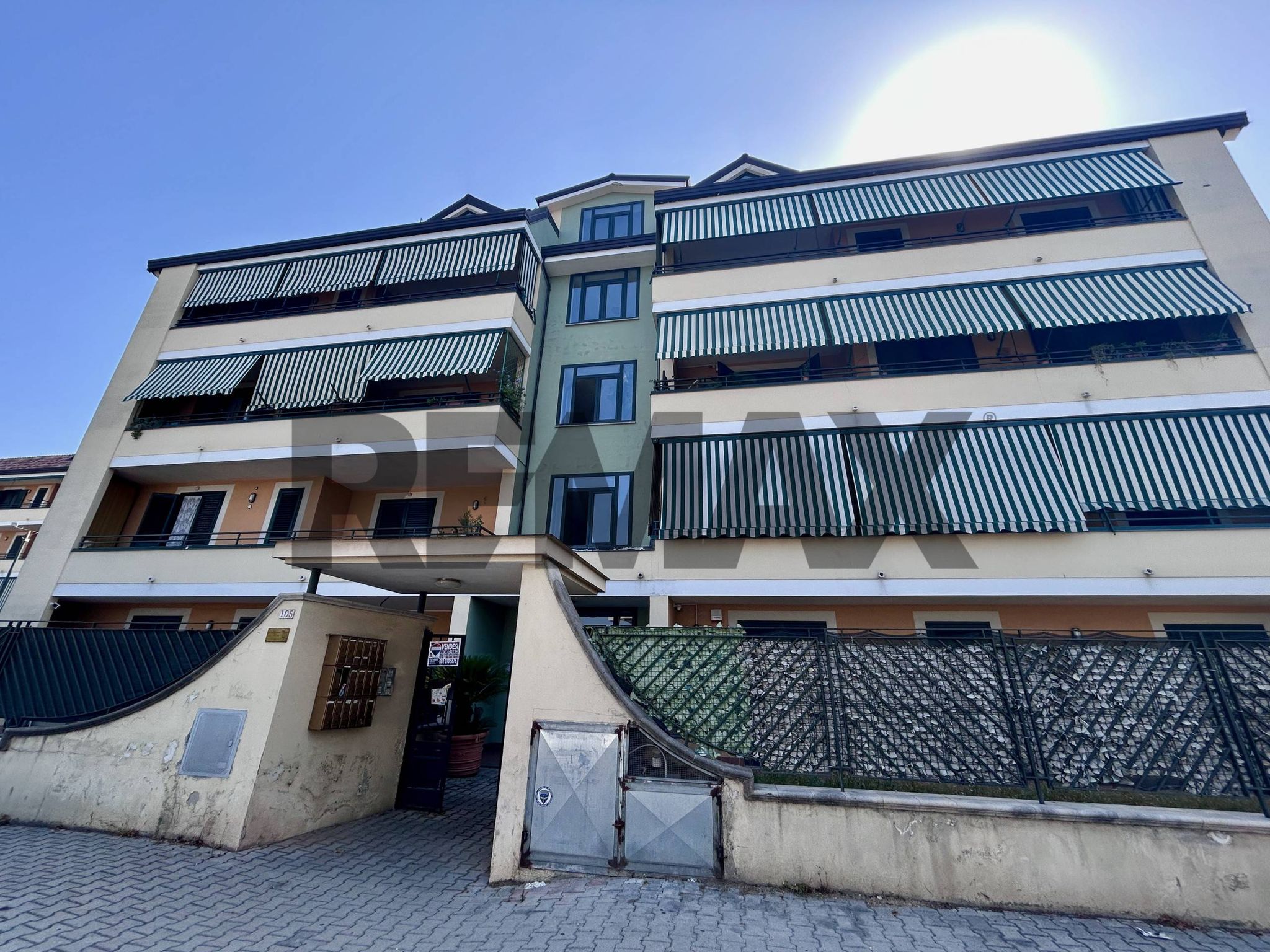 Edificio all'aperto