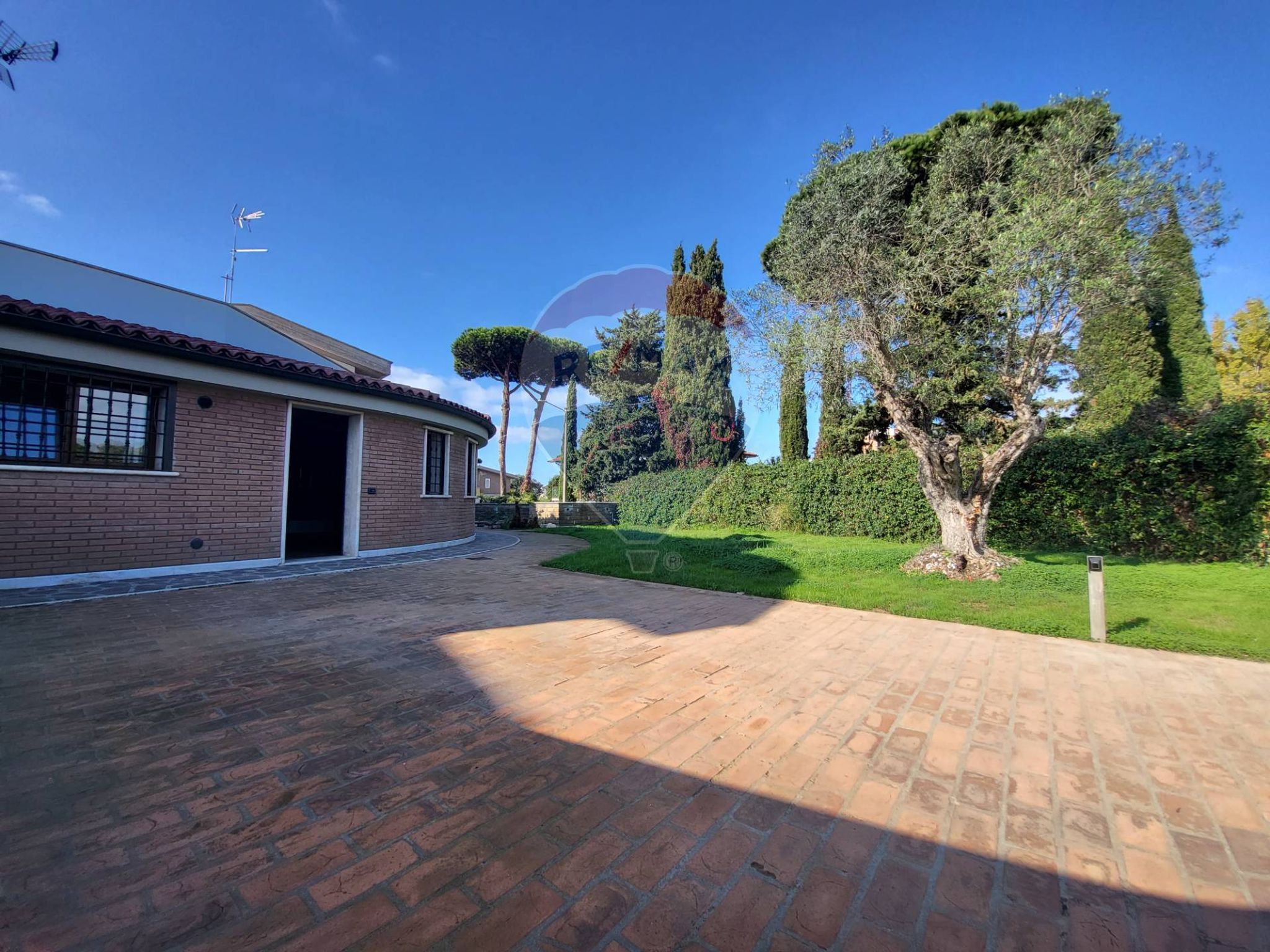 Property in Anzio