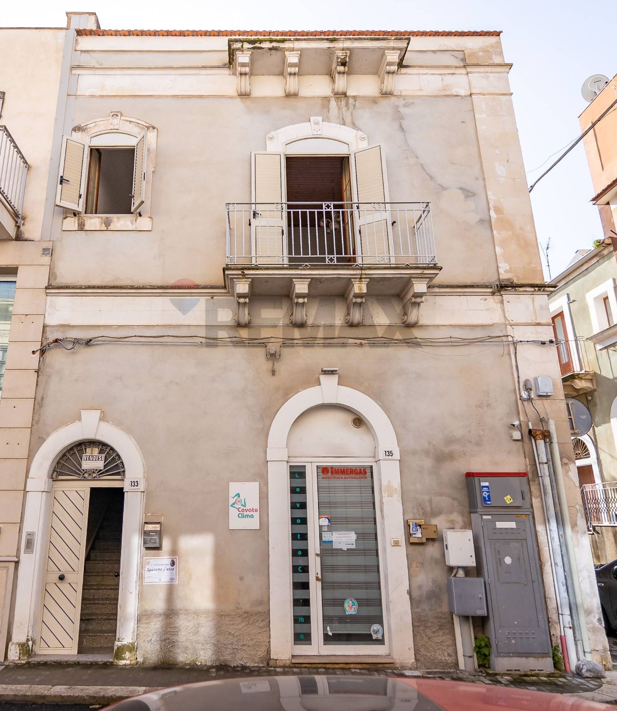 Edificio all'aperto