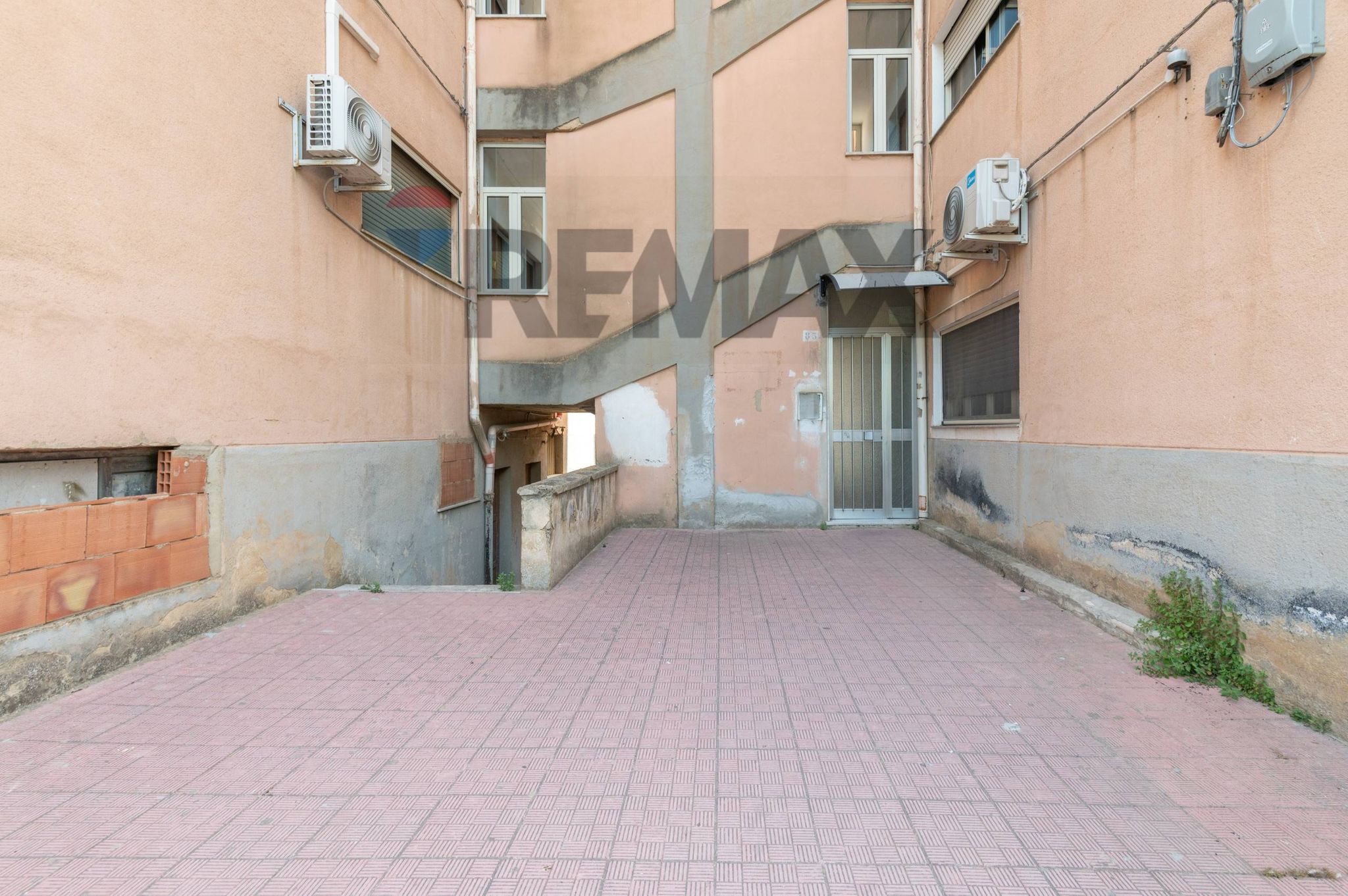 Edificio all'aperto