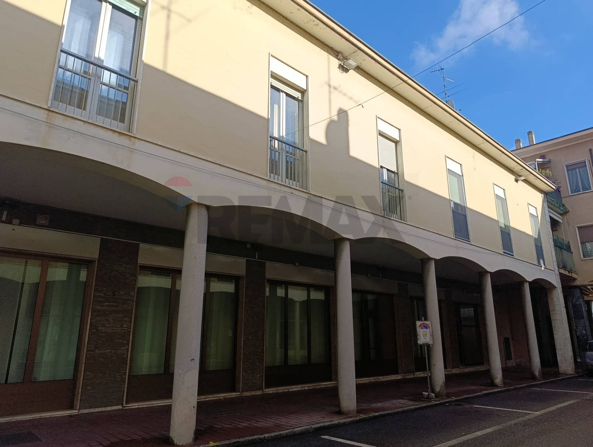 Edificio all'aperto