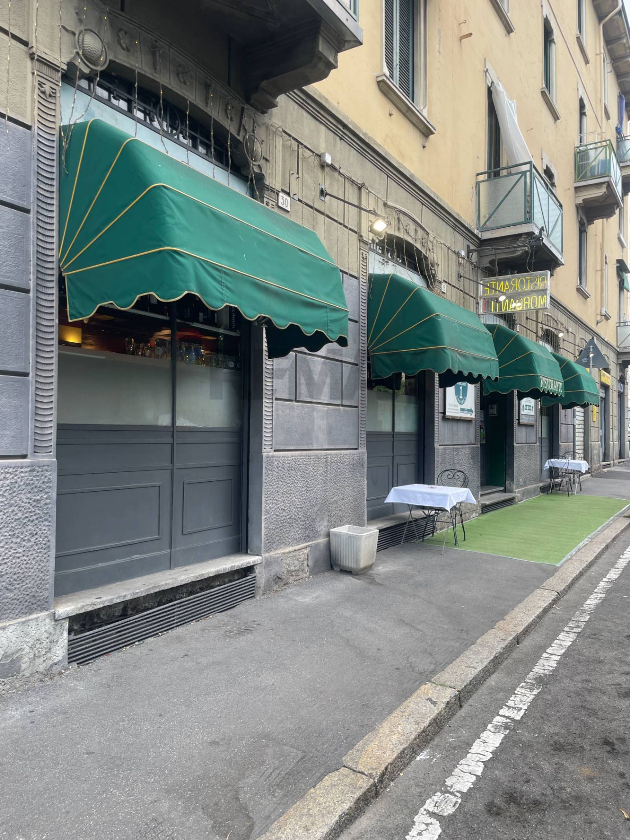 Edificio all'aperto