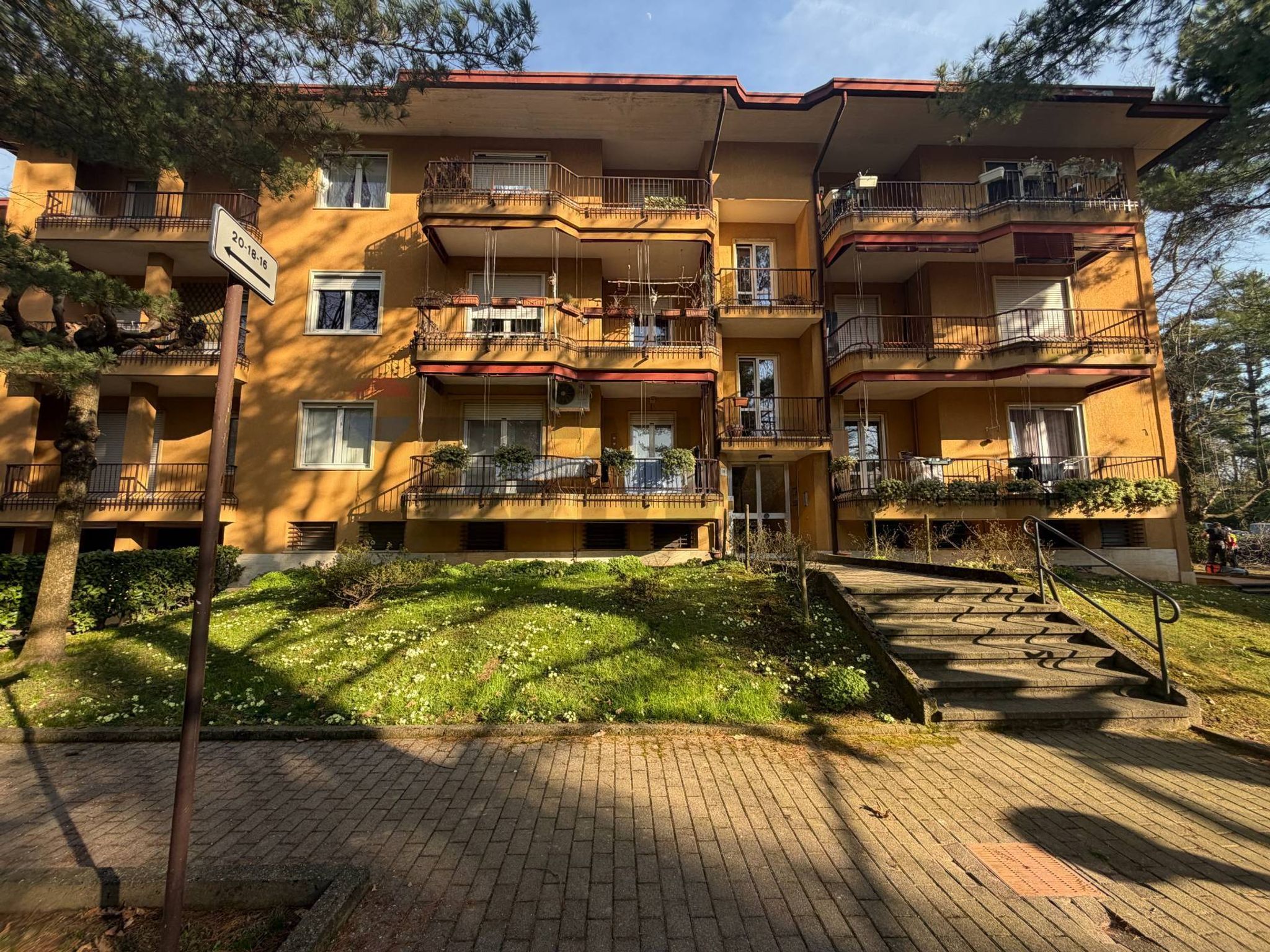 Edificio all'aperto