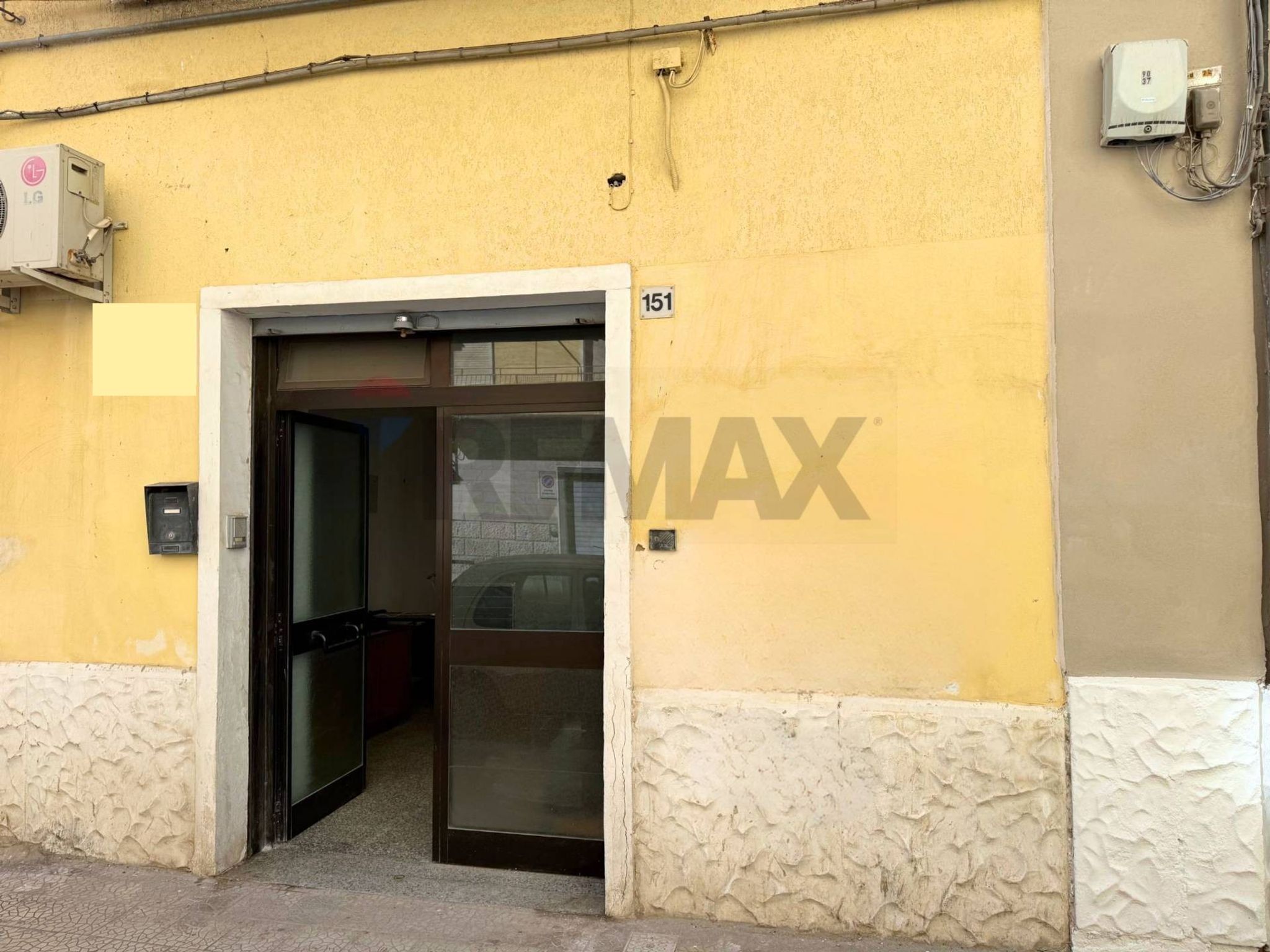Edificio all'aperto