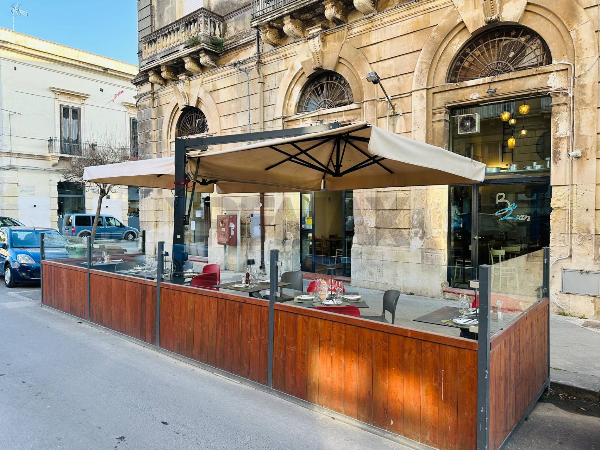 Edificio all'aperto