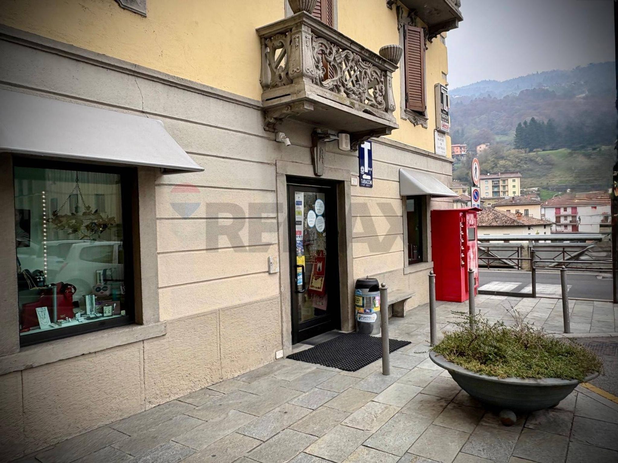 Edificio all'aperto