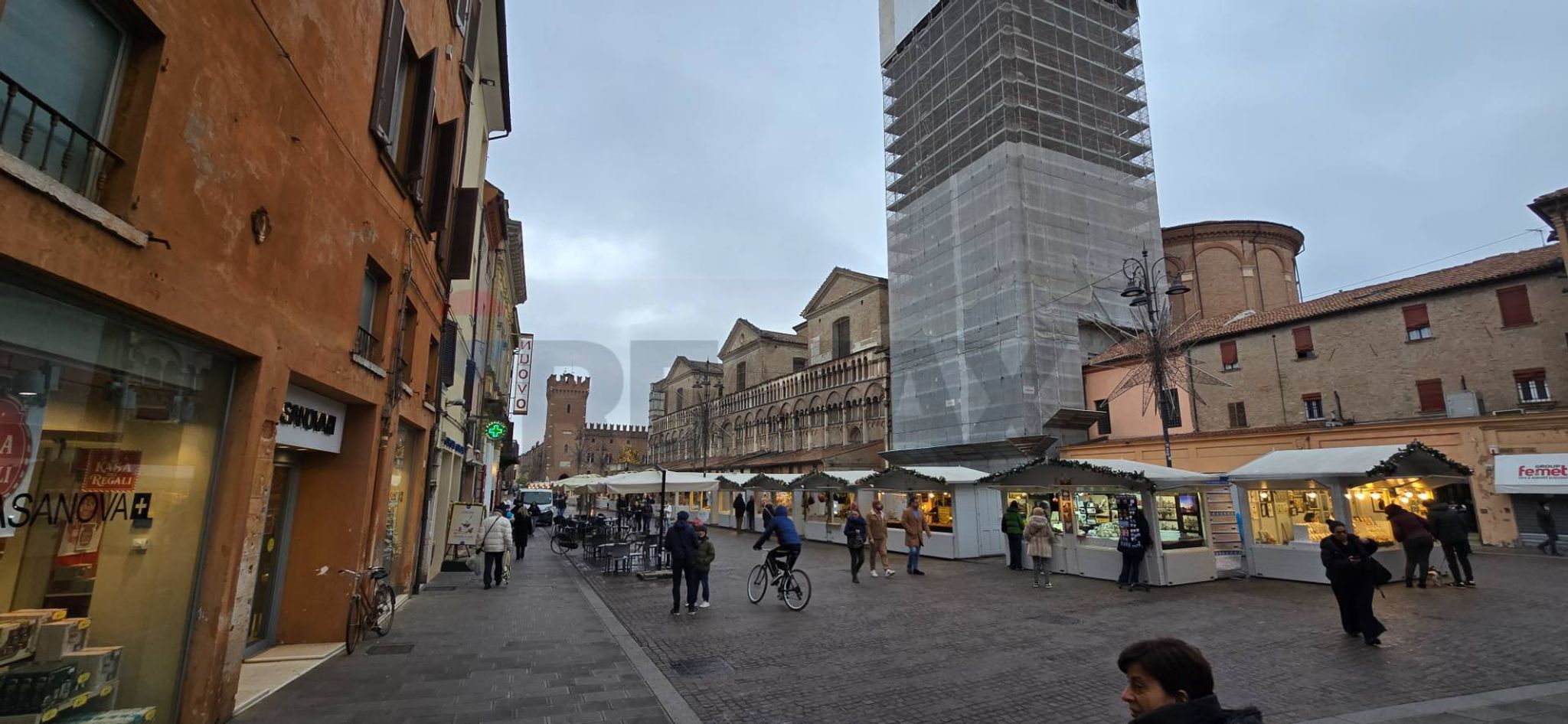 Edificio all'aperto