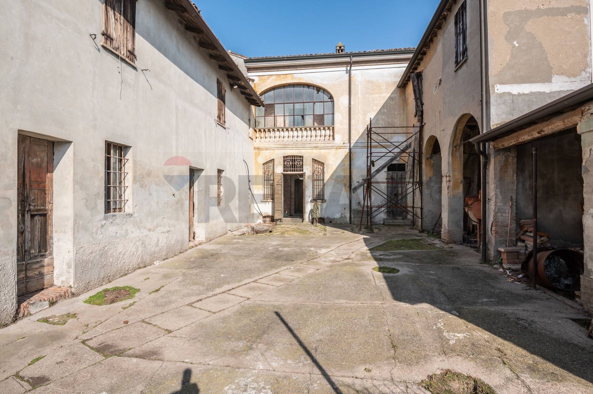 Edificio all'aperto