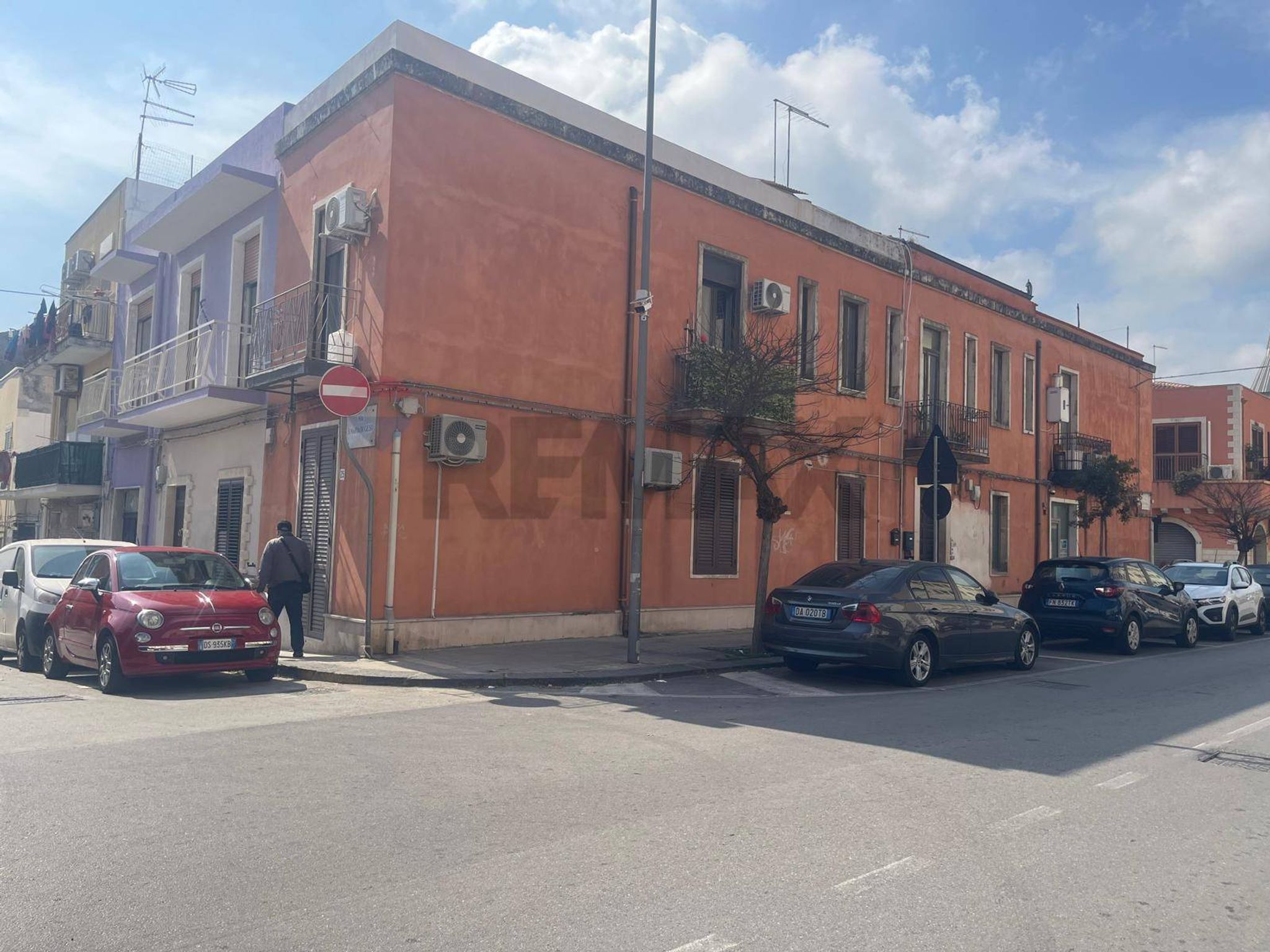 Edificio all'aperto