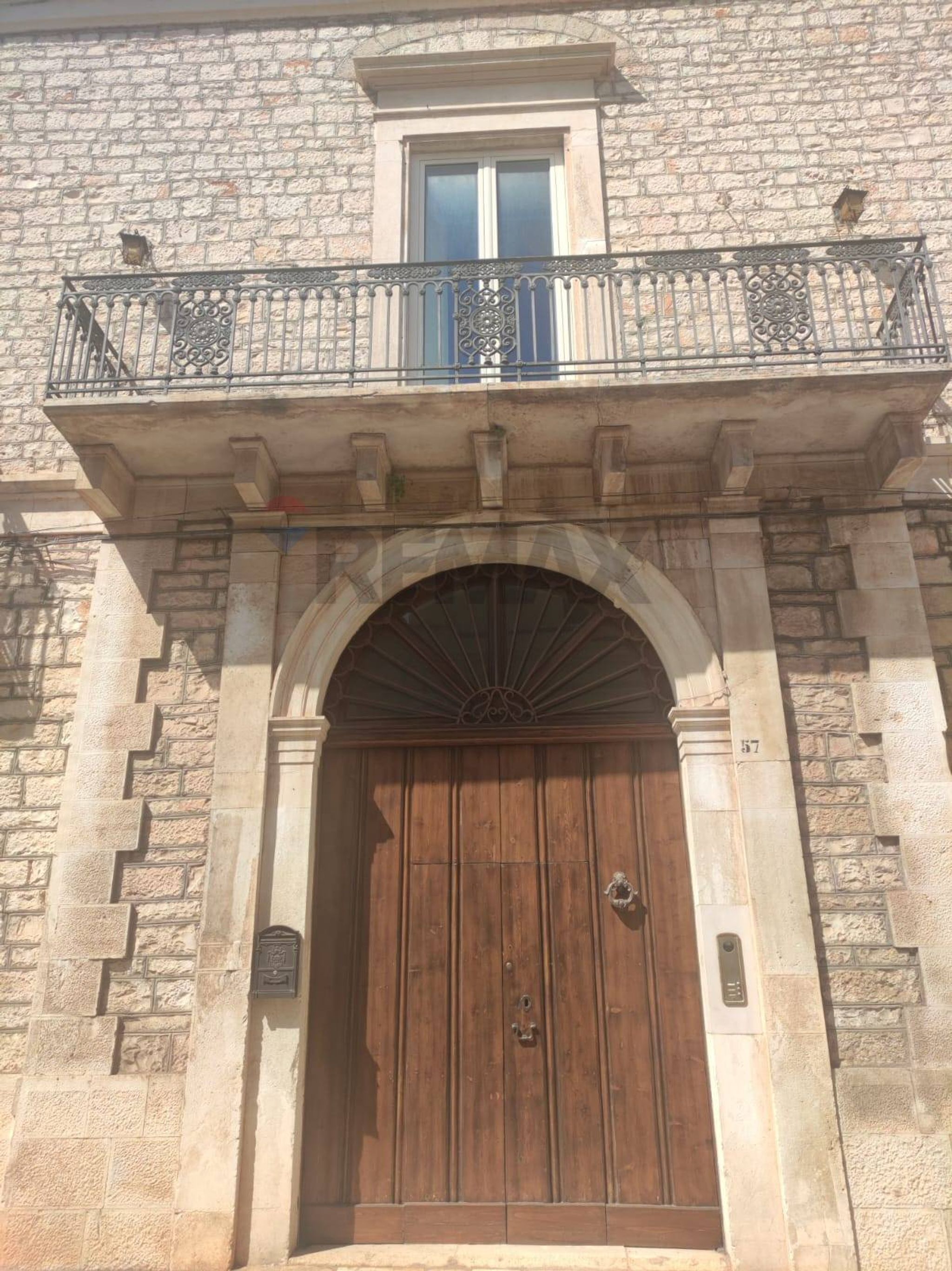 Edificio all'aperto