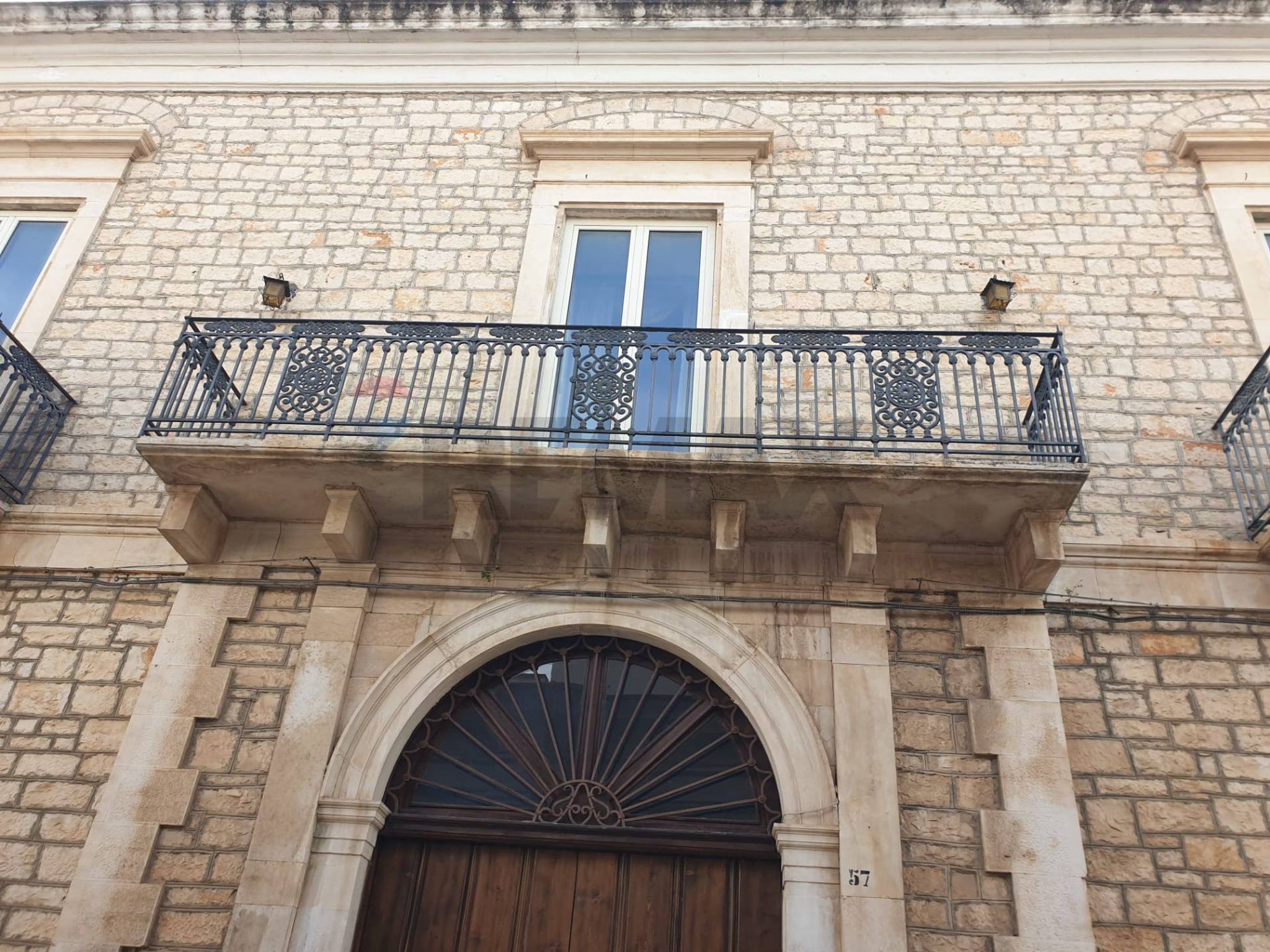Edificio all'aperto