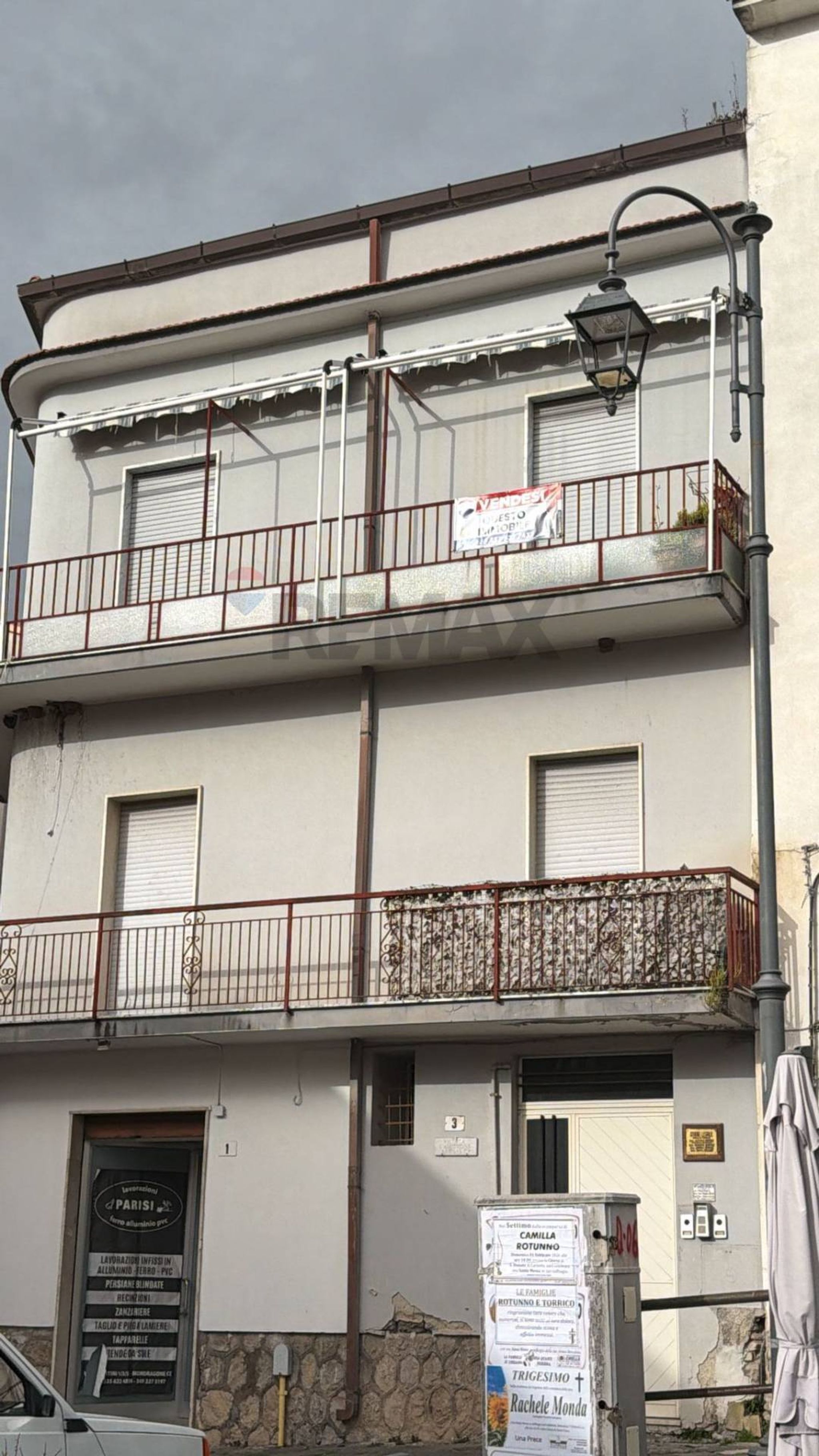 Edificio all'aperto