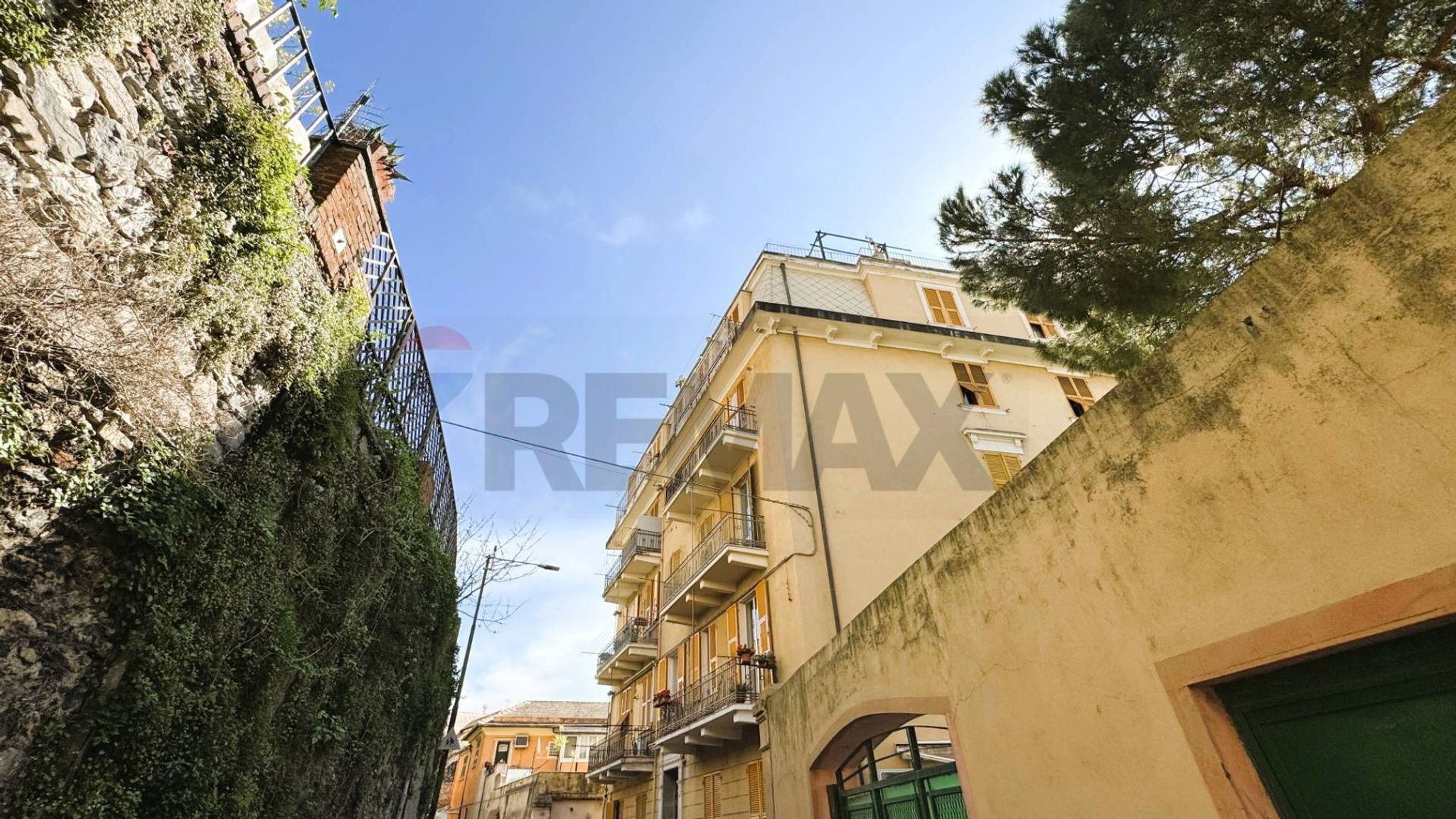Immobile a Genova