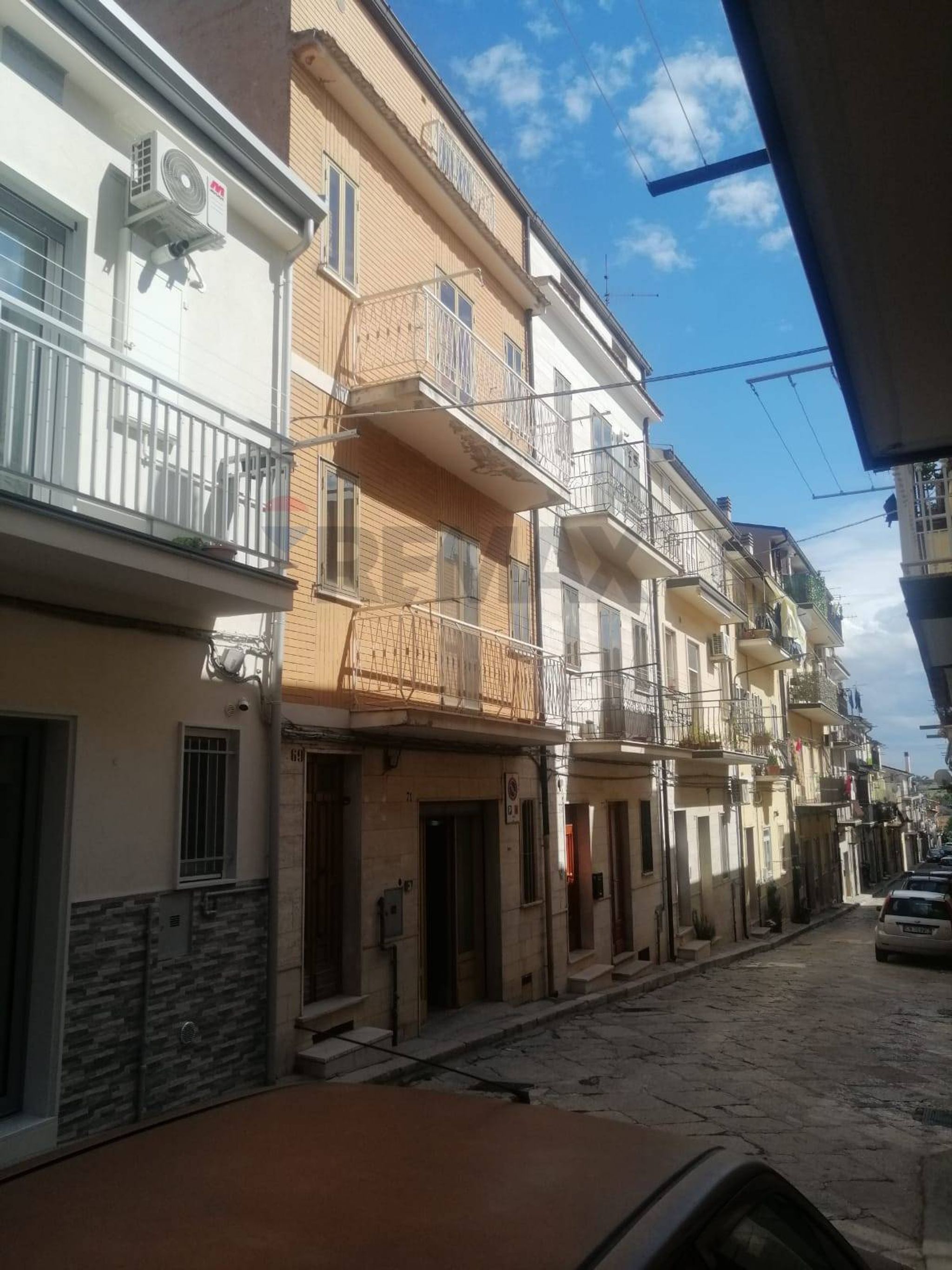 Edificio all'aperto