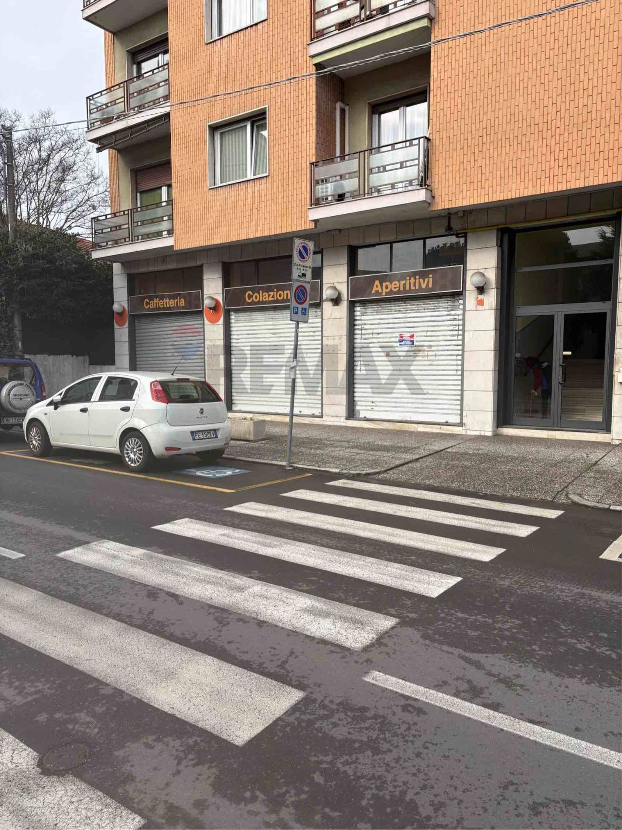 Edificio all'aperto