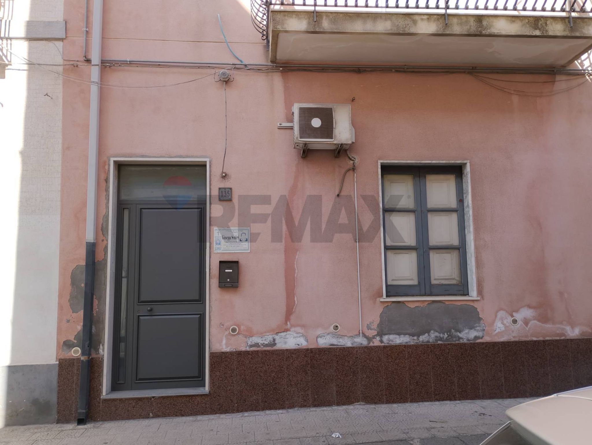 Edificio all'aperto