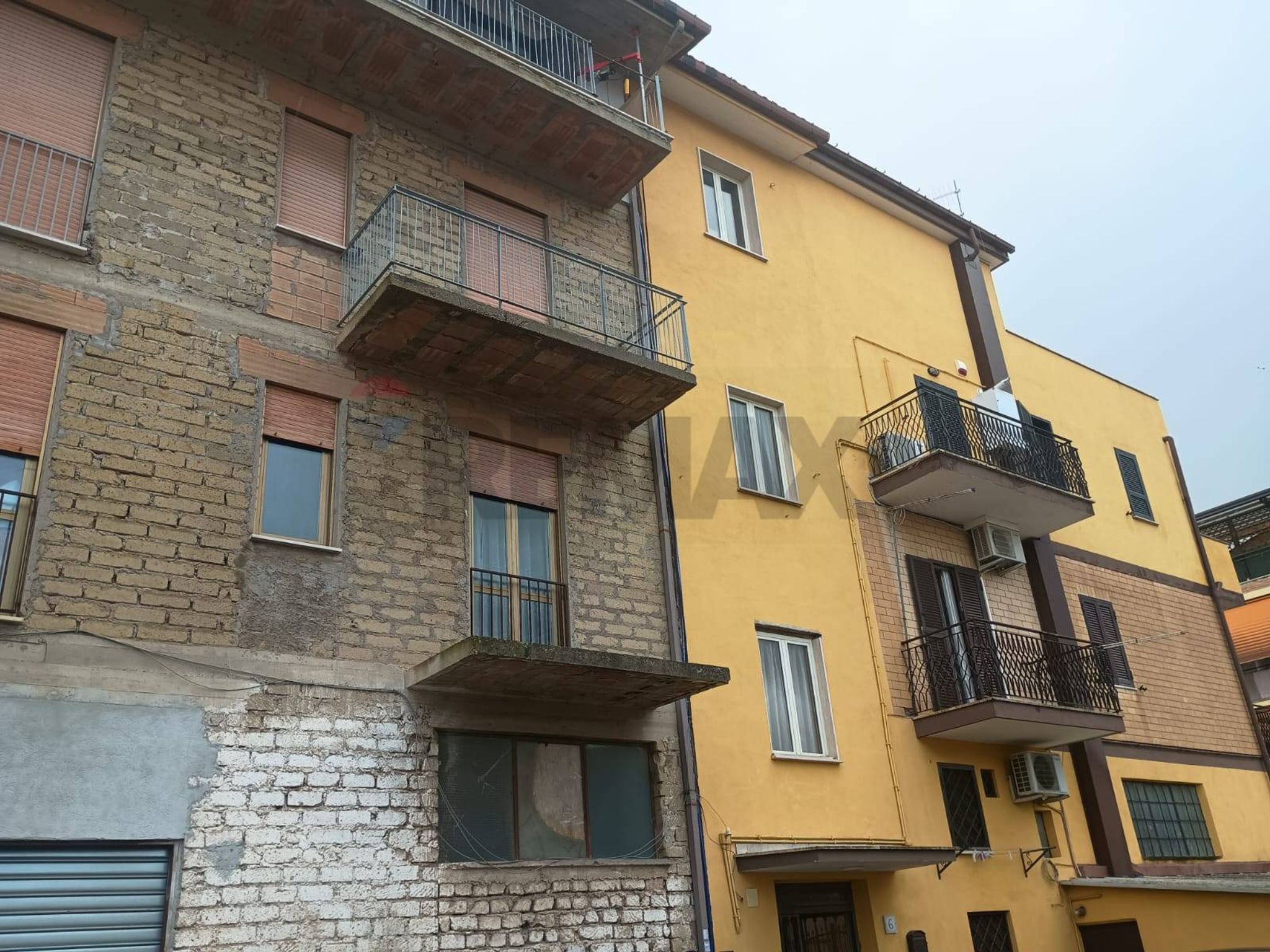 Edificio all'aperto