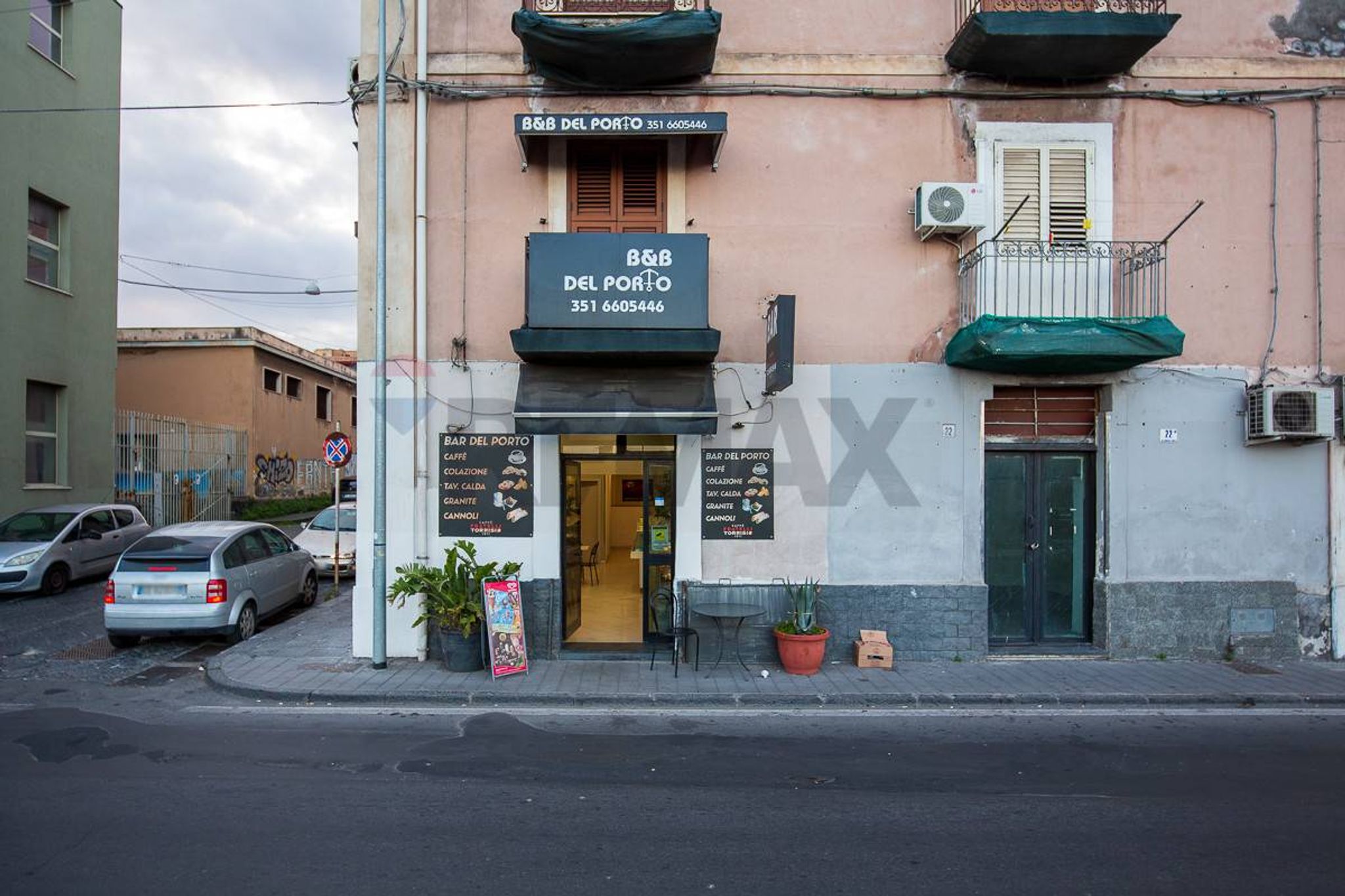 Edificio all'aperto