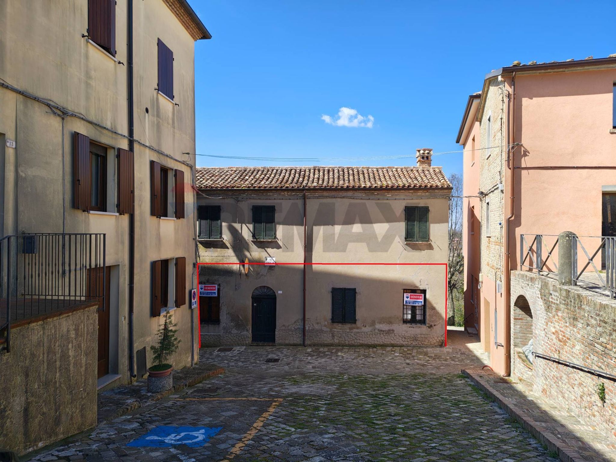 Fronte palazzina
