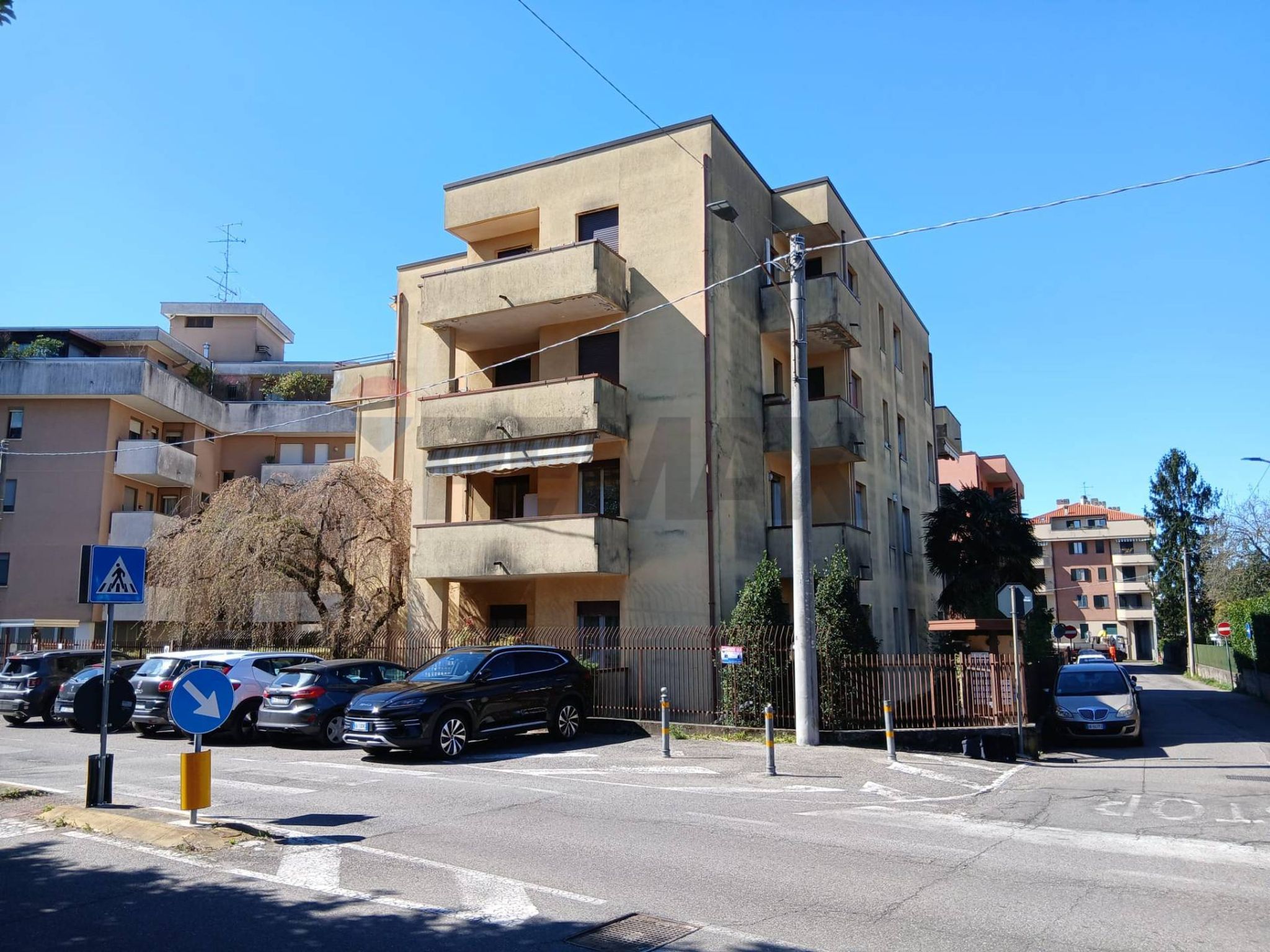 Edificio all'aperto