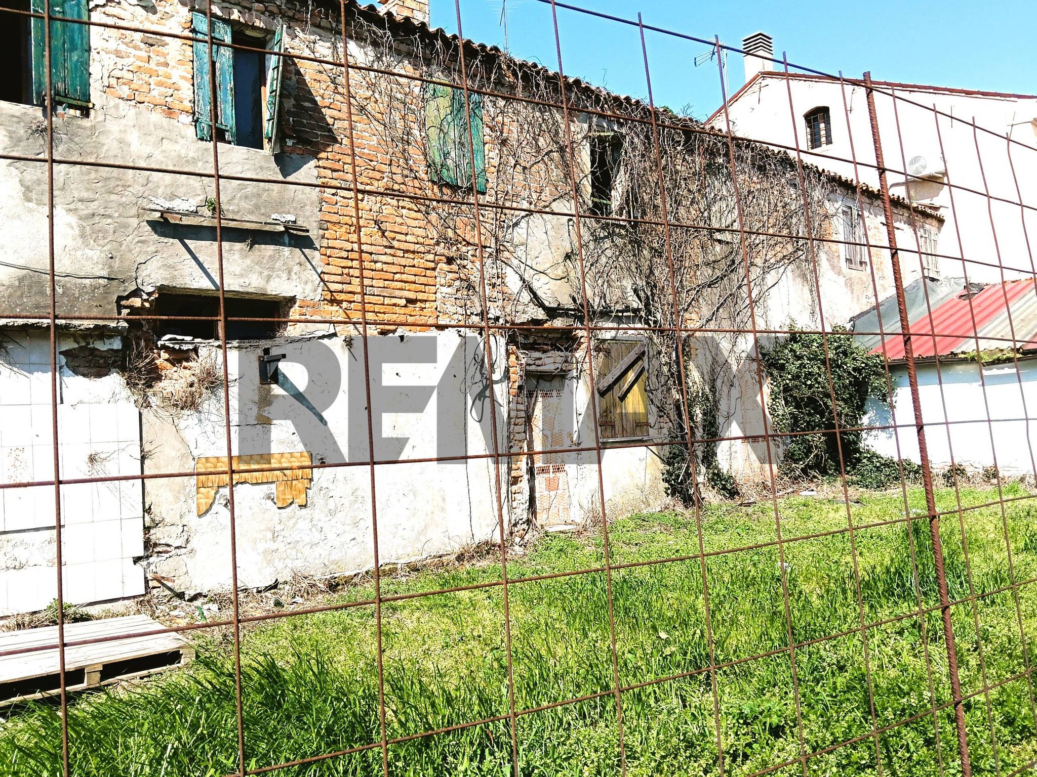 Edificio all'aperto