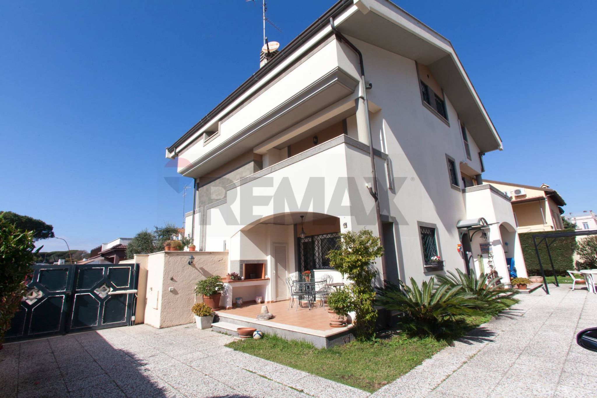 Property in Anzio